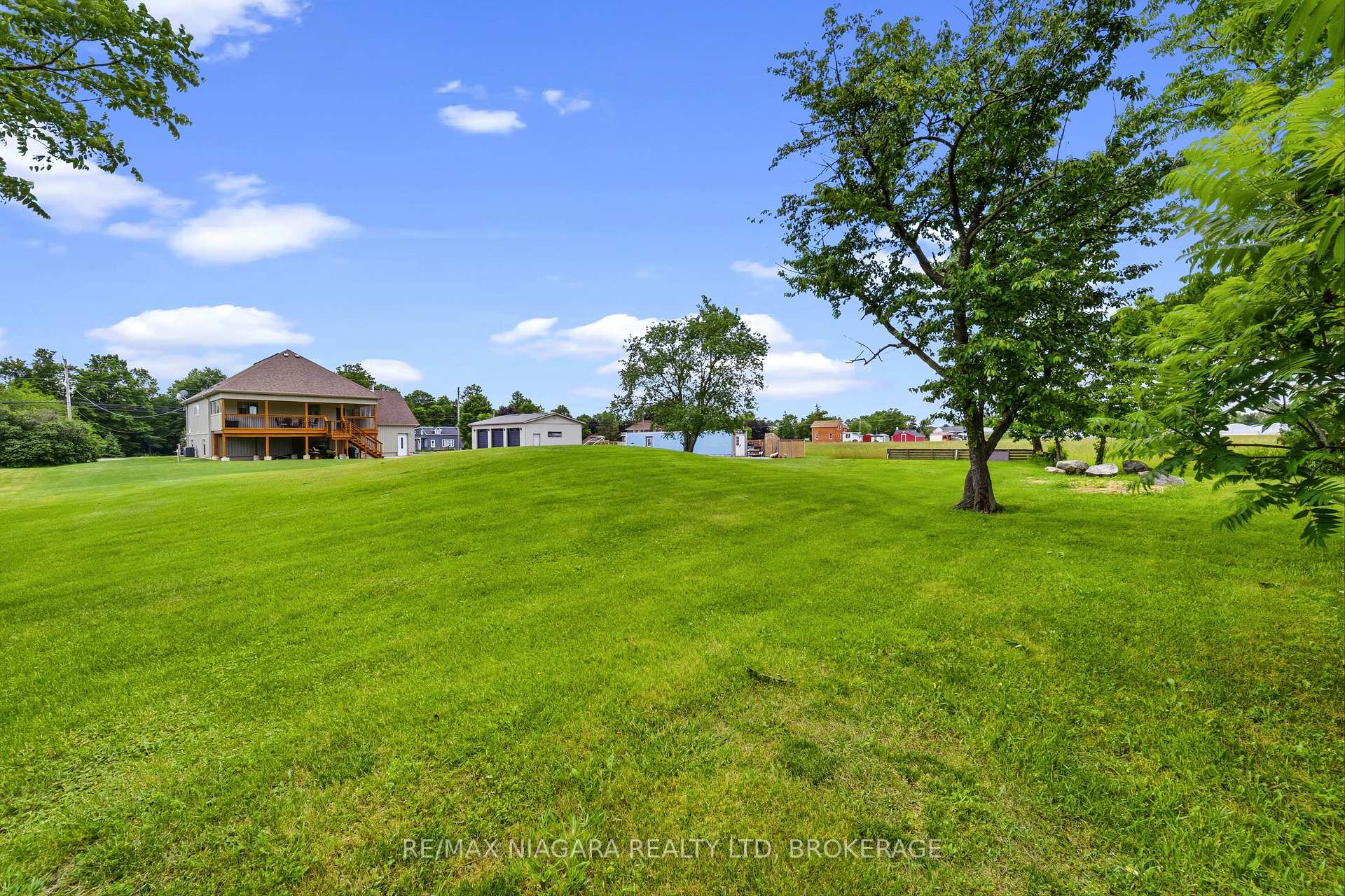 Photo 44 of 2876 3 Highway E, Port Colborne, Bethel — HOMEH