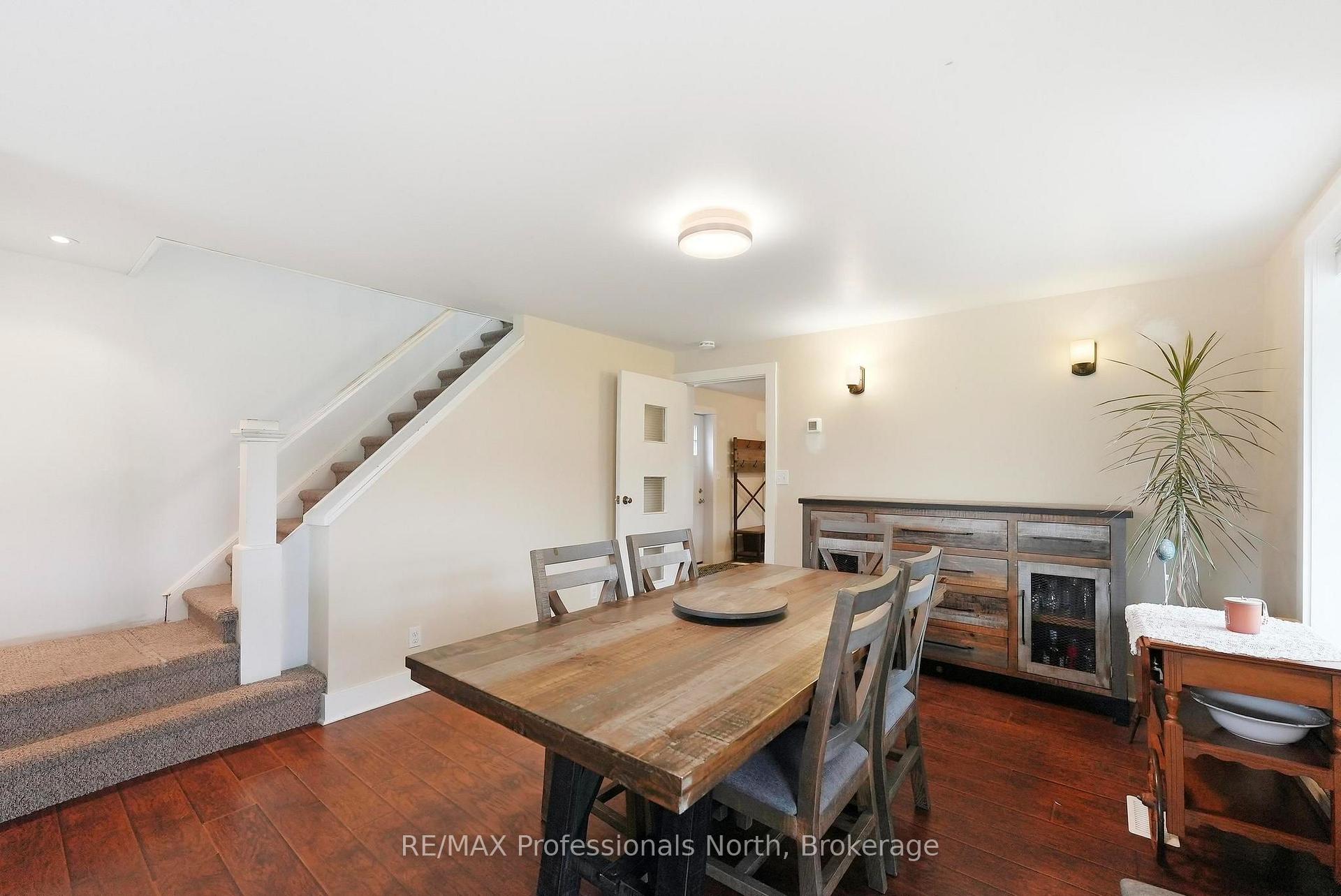 Photo 19 of 33 Maple Avenue, Dysart et al, Dysart — HOMEH