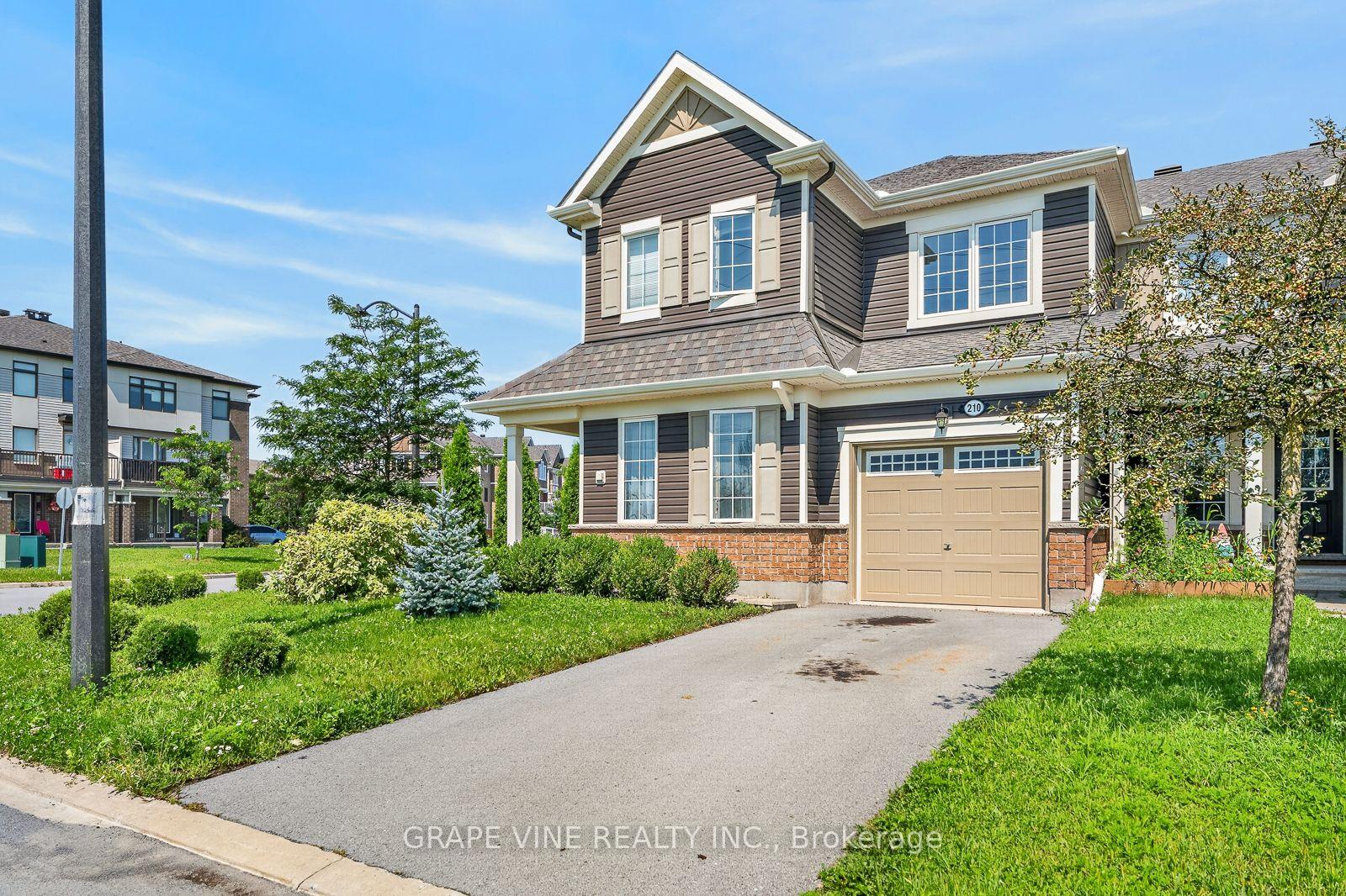 Photo 2 of 210 Clintonia Street, Ottawa, Kanata - Emerald Meadows/Trailwest — HOMEH
