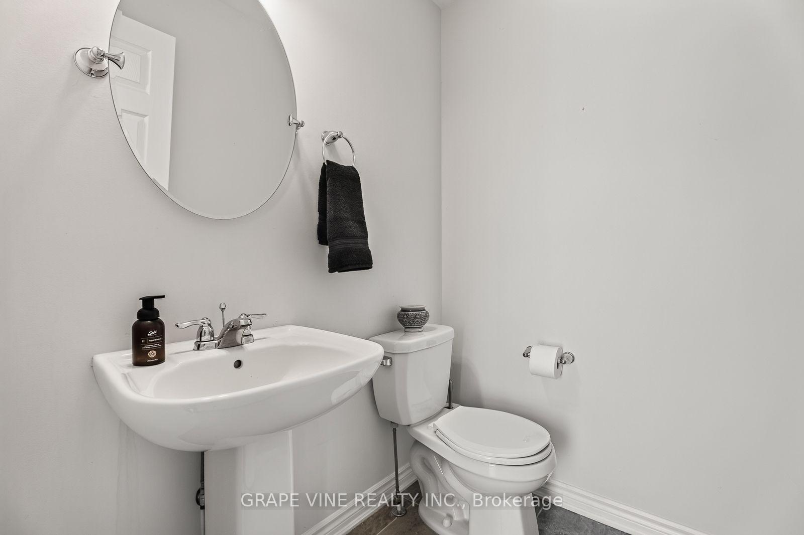 Photo 14 of 210 Clintonia Street, Ottawa, Kanata - Emerald Meadows/Trailwest — HOMEH
