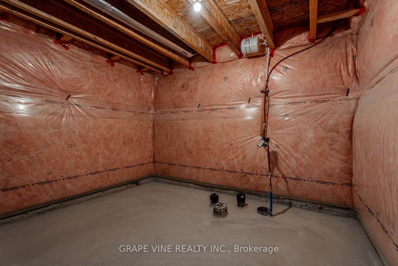 Photo 25 of 210 Clintonia Street, Ottawa, Kanata - Emerald Meadows/Trailwest — HOMEH