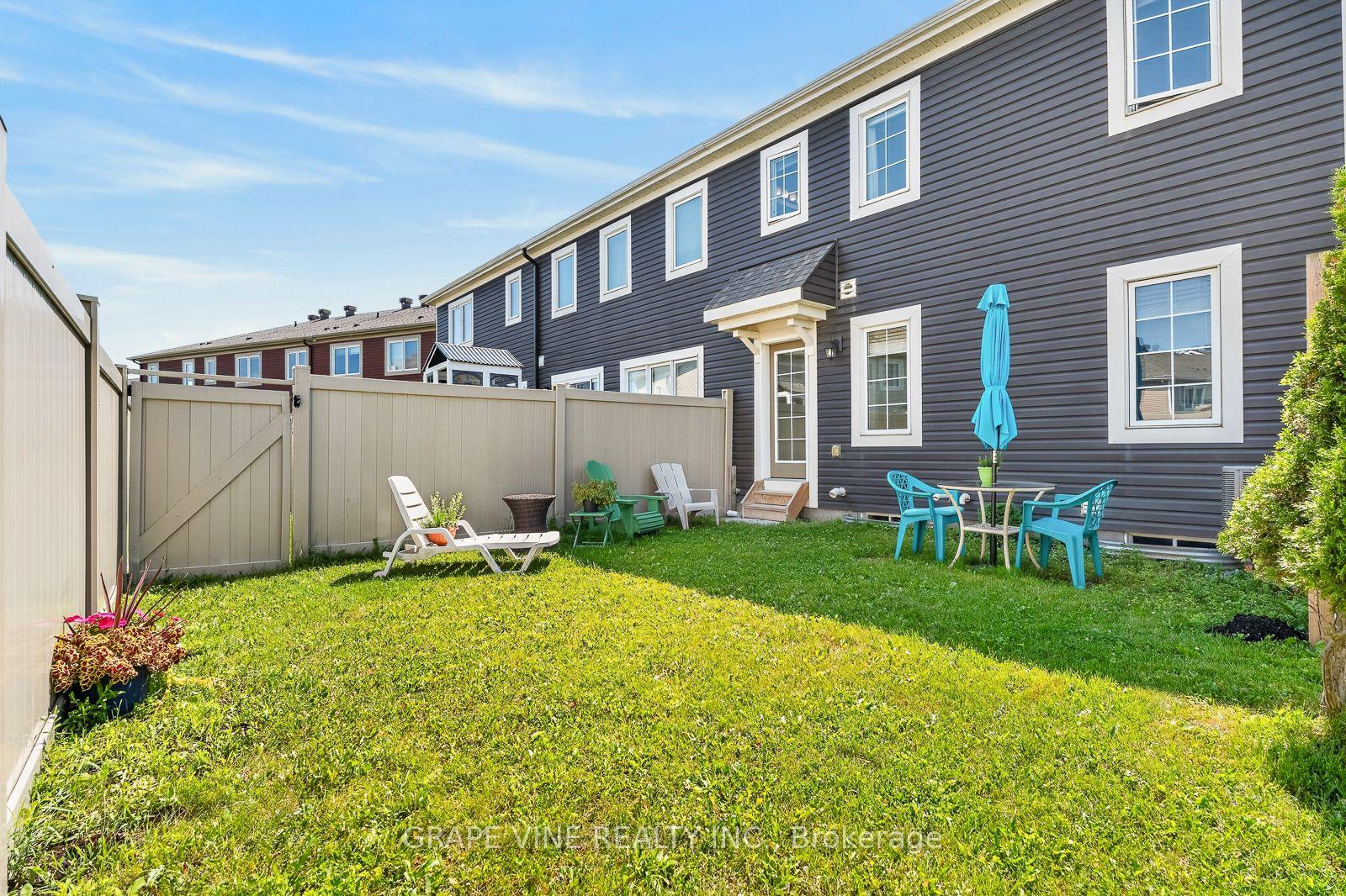 Photo 27 of 210 Clintonia Street, Ottawa, Kanata - Emerald Meadows/Trailwest — HOMEH