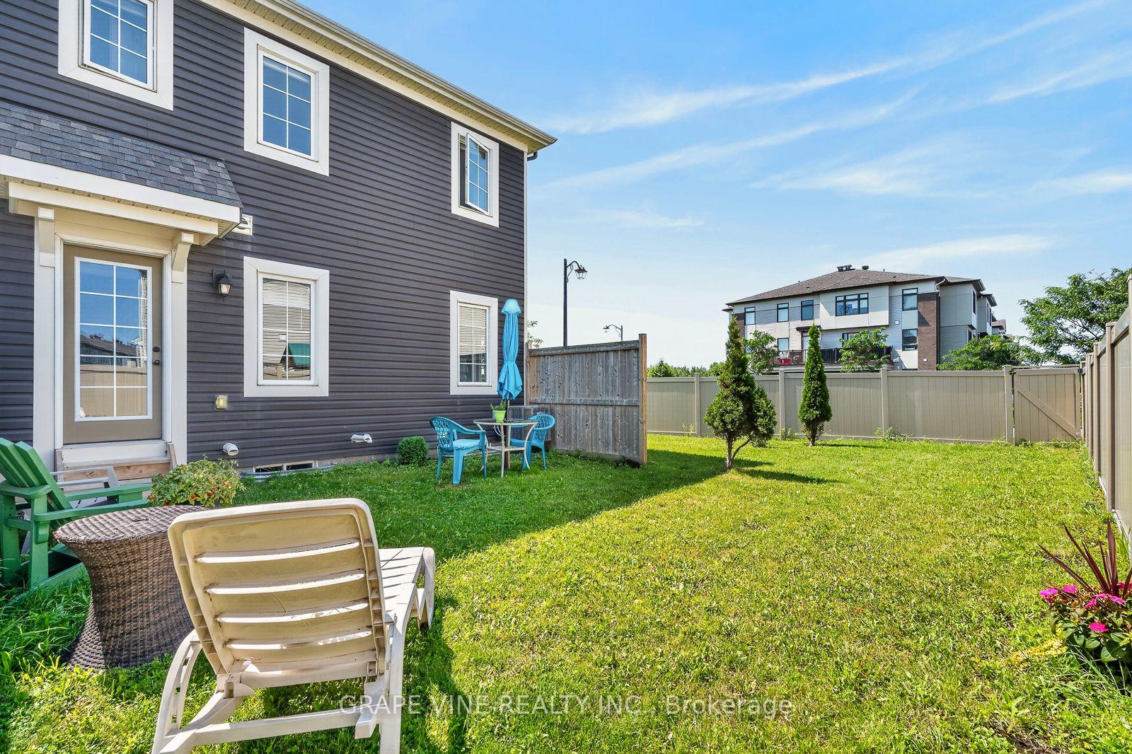 Photo 28 of 210 Clintonia Street, Ottawa, Kanata - Emerald Meadows/Trailwest — HOMEH