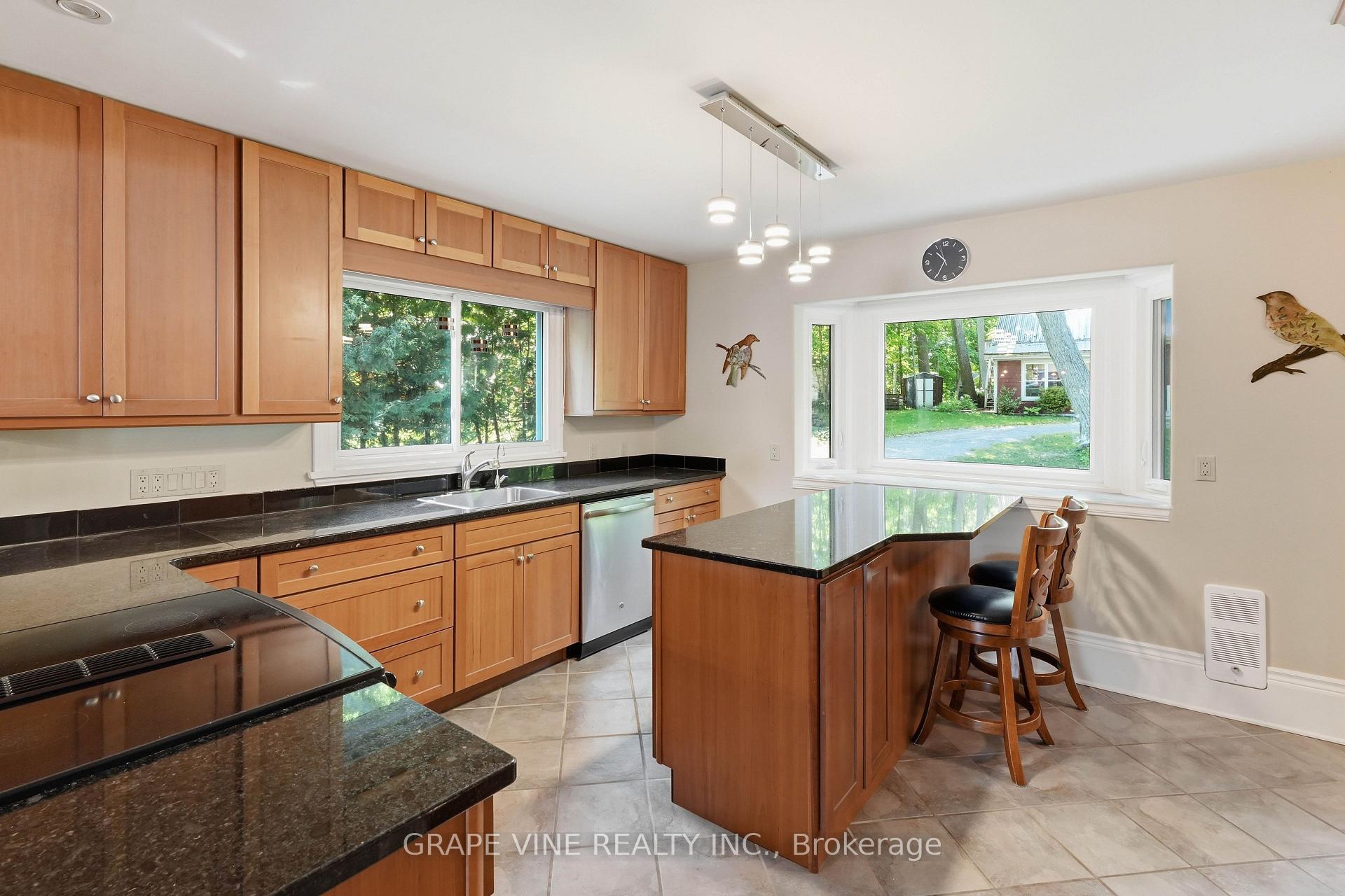 Photo 5 of 68 Goodman Crescent, Prince Edward County, South Marysburg Ward — HOMEH
