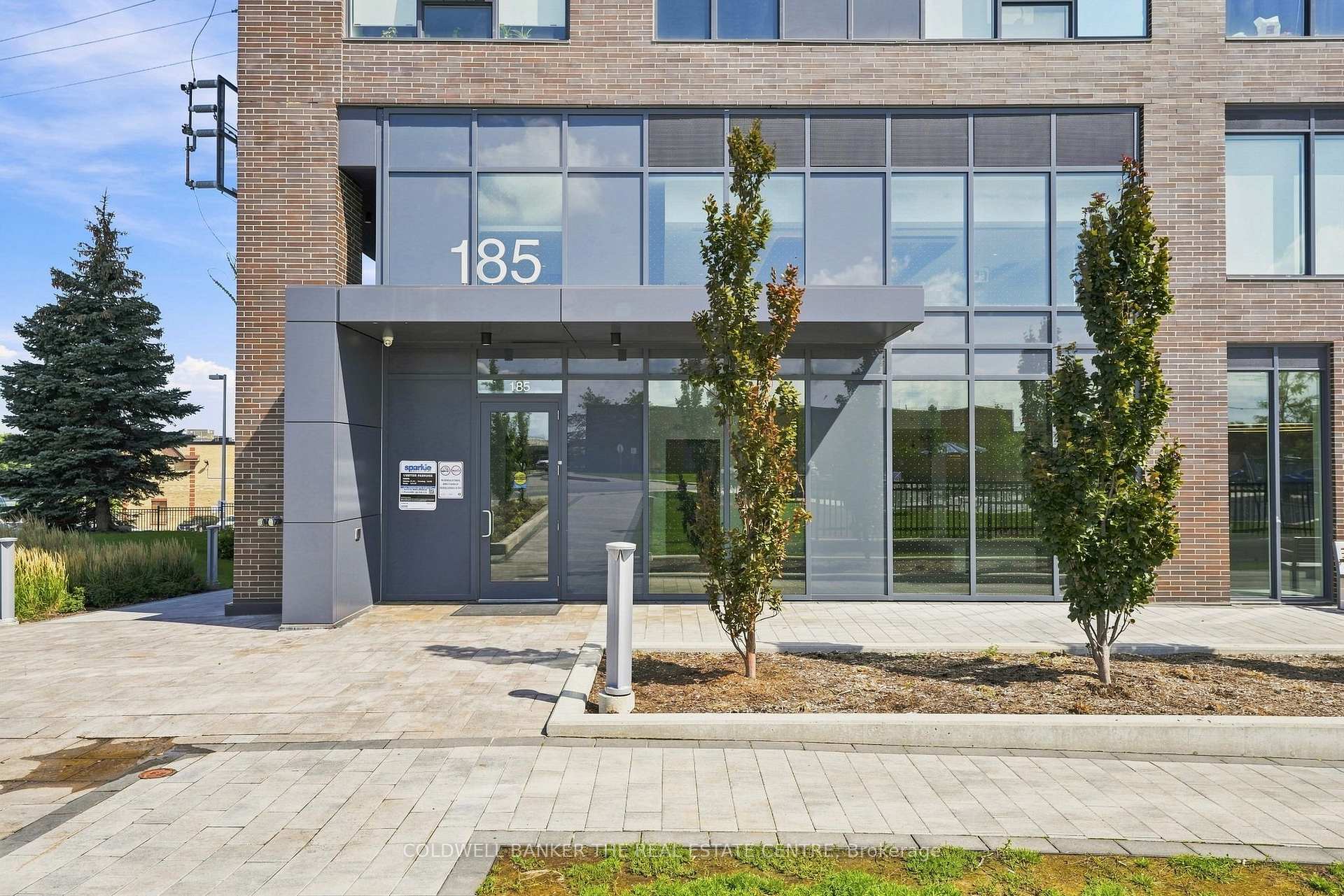 Photo 1 of Unit 220, 185 Deerfield Road, Newmarket, Central Newmarket — HOMEH