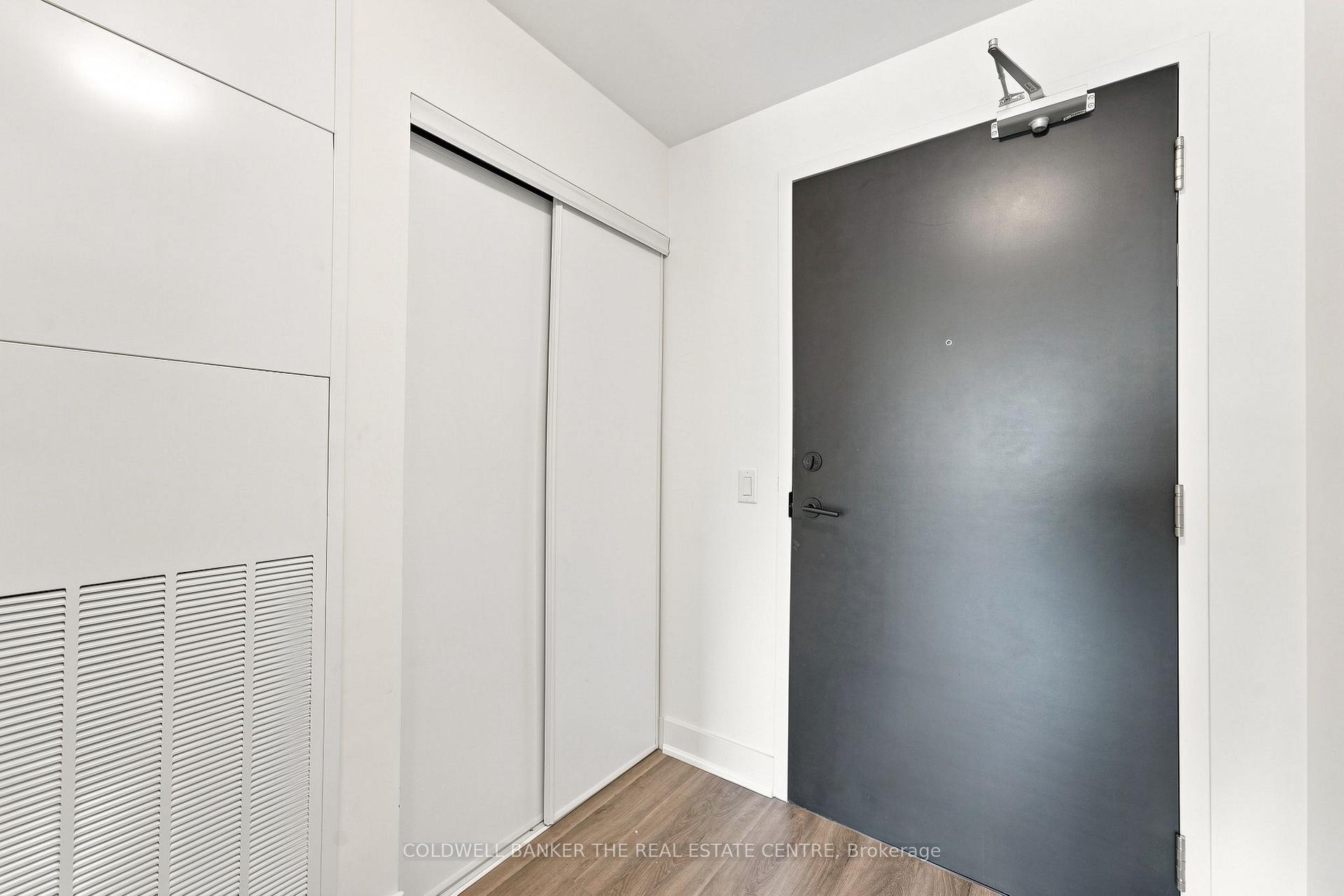 Photo 5 of Unit 220, 185 Deerfield Road, Newmarket, Central Newmarket — HOMEH