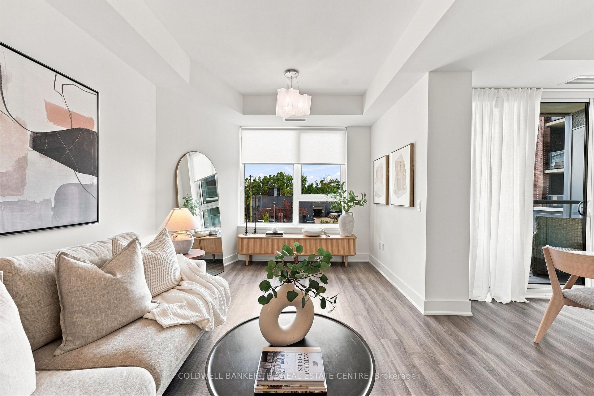 Photo 6 of Unit 220, 185 Deerfield Road, Newmarket, Central Newmarket — HOMEH