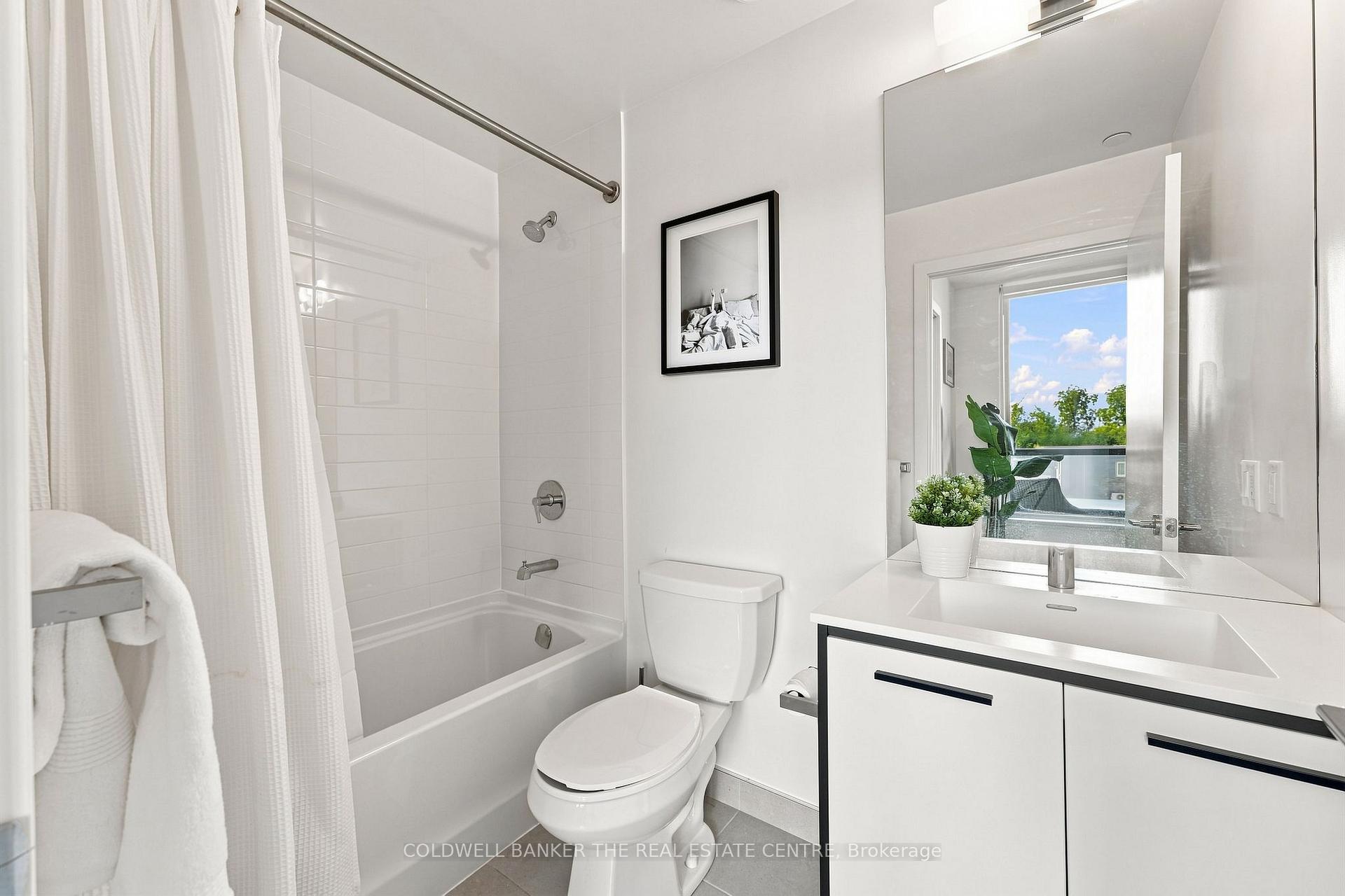 Photo 16 of Unit 220, 185 Deerfield Road, Newmarket, Central Newmarket — HOMEH