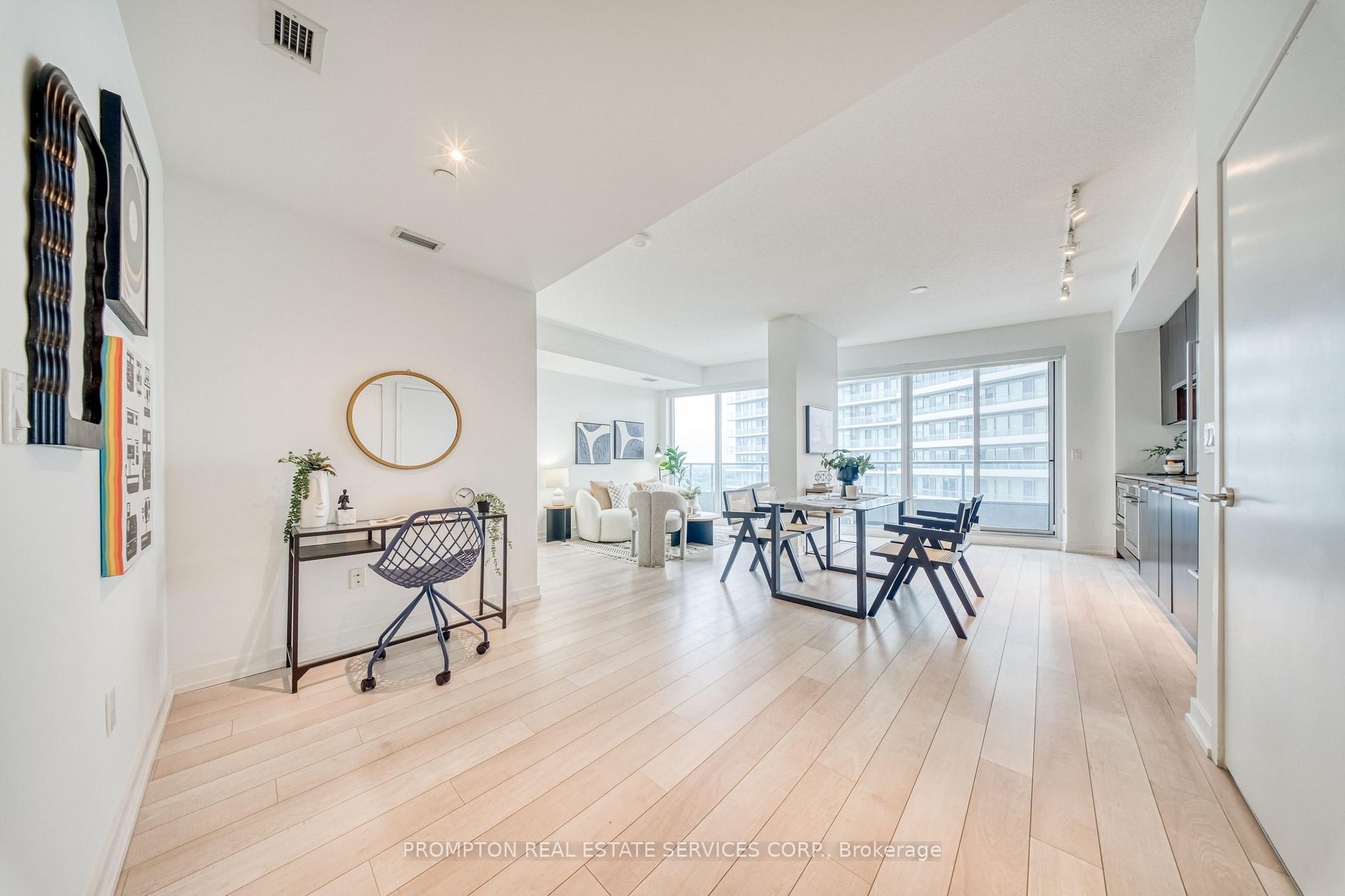 Photo 2 of Unit 2807, 117 Mcmahon Drive, North York, Bayview Village — HOMEH