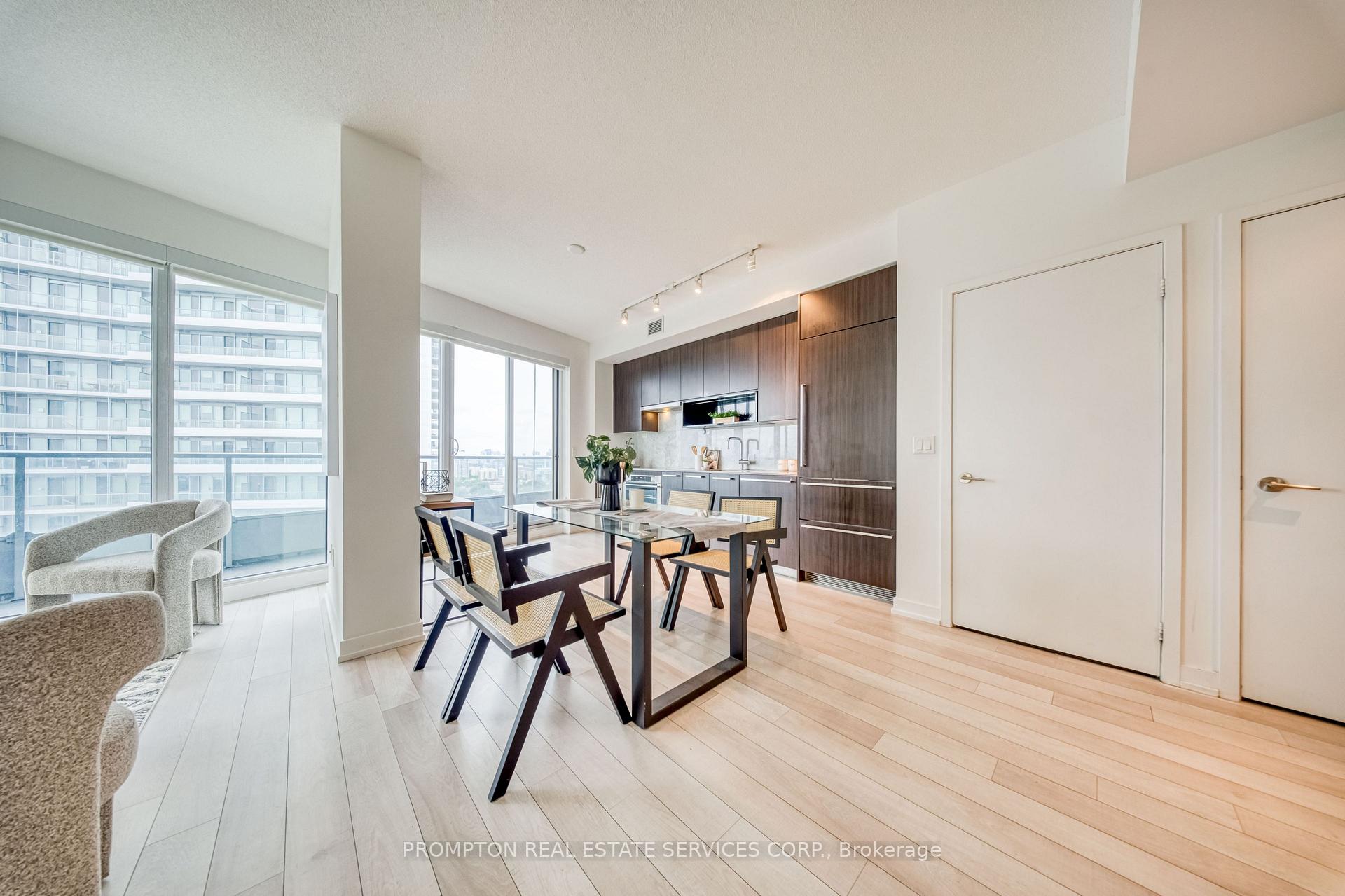 Photo 4 of Unit 2807, 117 Mcmahon Drive, North York, Bayview Village — HOMEH