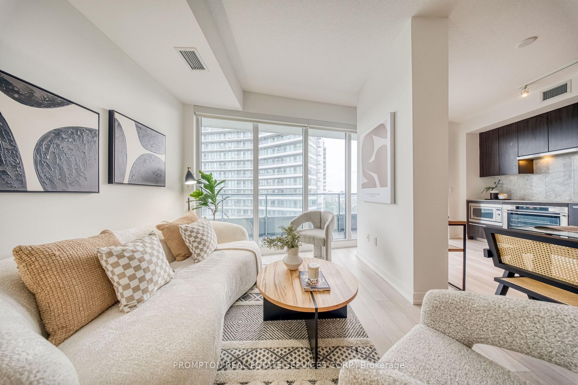 Photo 10 of Unit 2807, 117 Mcmahon Drive, North York, Bayview Village — HOMEH