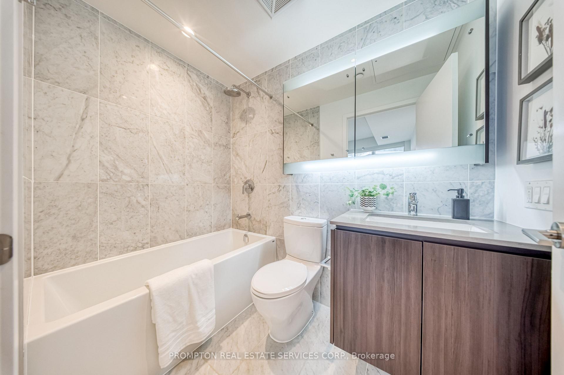 Photo 16 of Unit 2807, 117 Mcmahon Drive, North York, Bayview Village — HOMEH