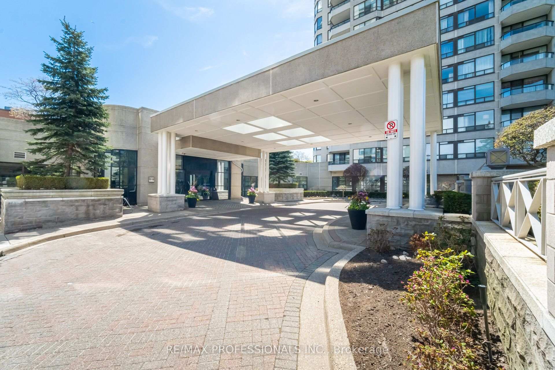 Photo 2 of Unit 1411, 1 Aberfoyle Crescent, Etobicoke, Islington-City Centre West — HOMEH