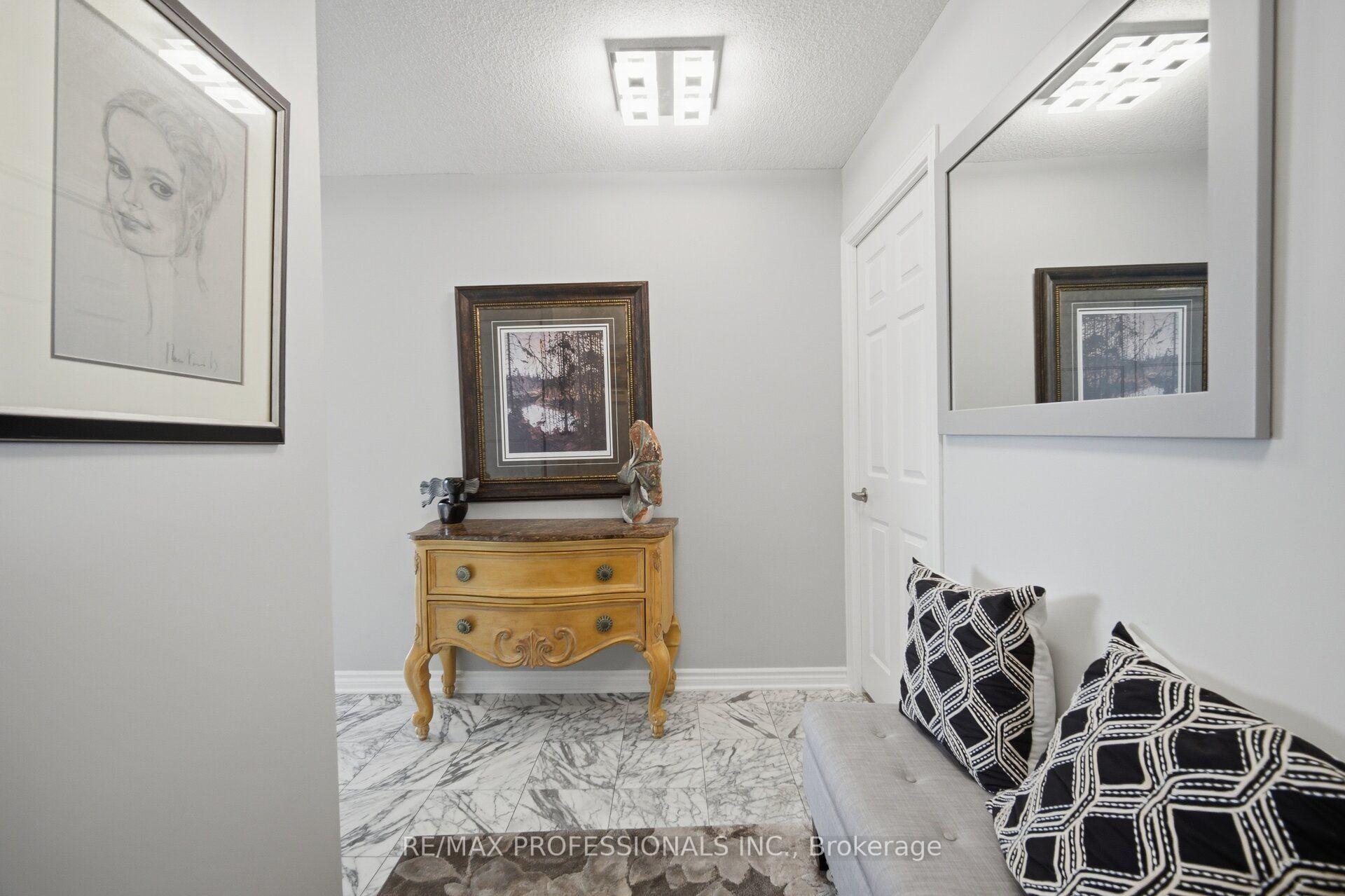 Photo 5 of Unit 1411, 1 Aberfoyle Crescent, Etobicoke, Islington-City Centre West — HOMEH