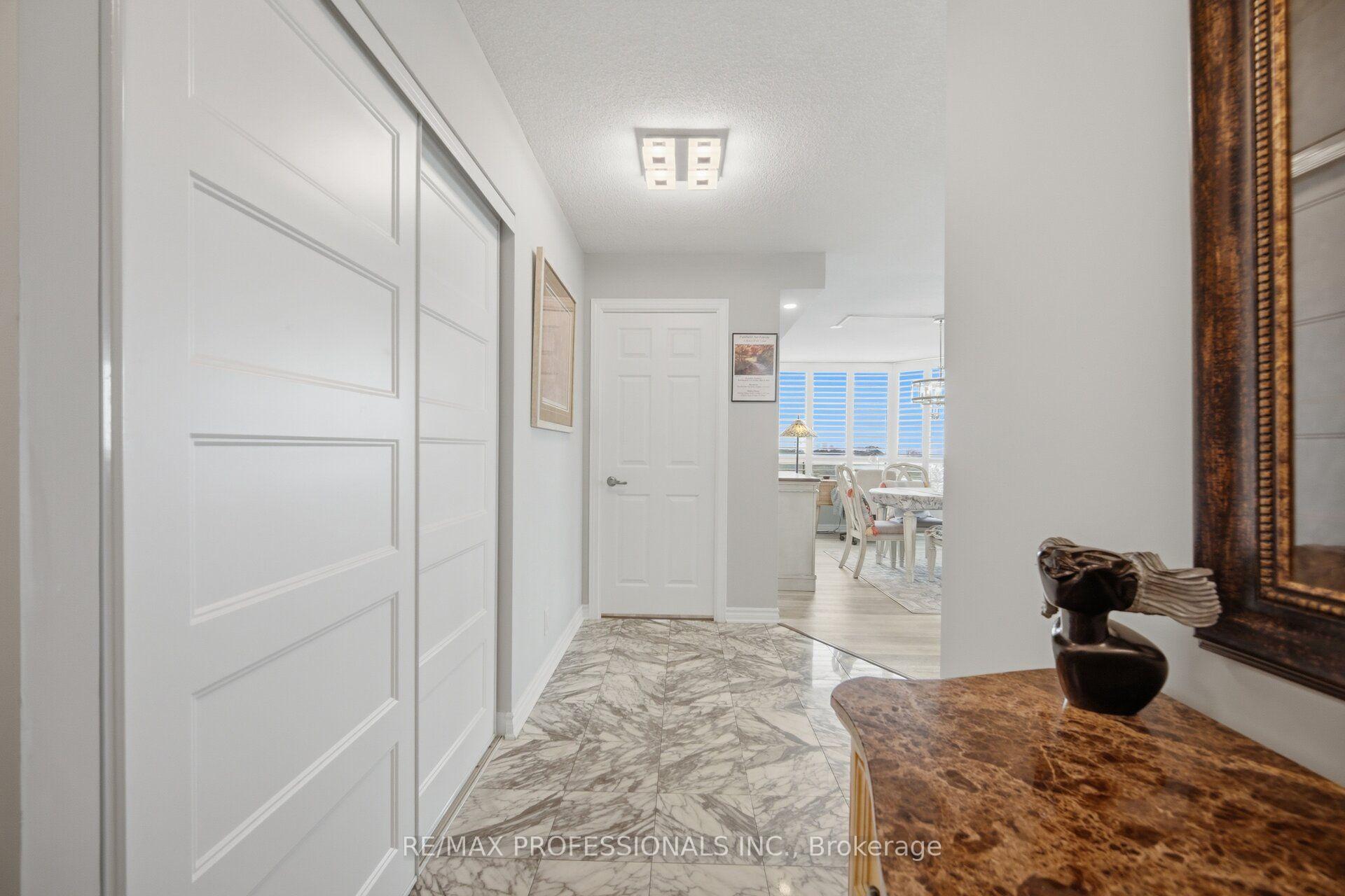 Photo 6 of Unit 1411, 1 Aberfoyle Crescent, Etobicoke, Islington-City Centre West — HOMEH