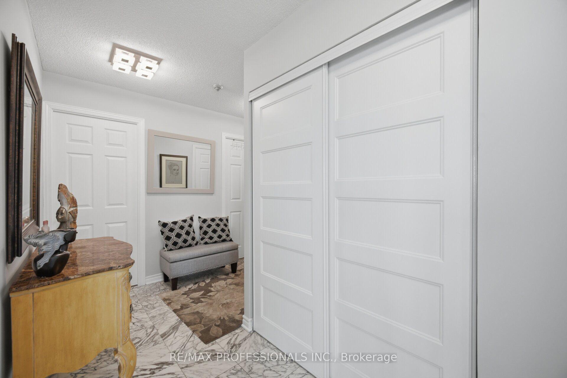 Photo 7 of Unit 1411, 1 Aberfoyle Crescent, Etobicoke, Islington-City Centre West — HOMEH