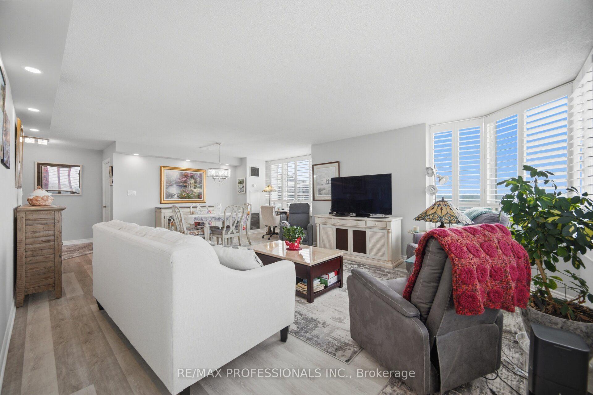 Photo 22 of Unit 1411, 1 Aberfoyle Crescent, Etobicoke, Islington-City Centre West — HOMEH