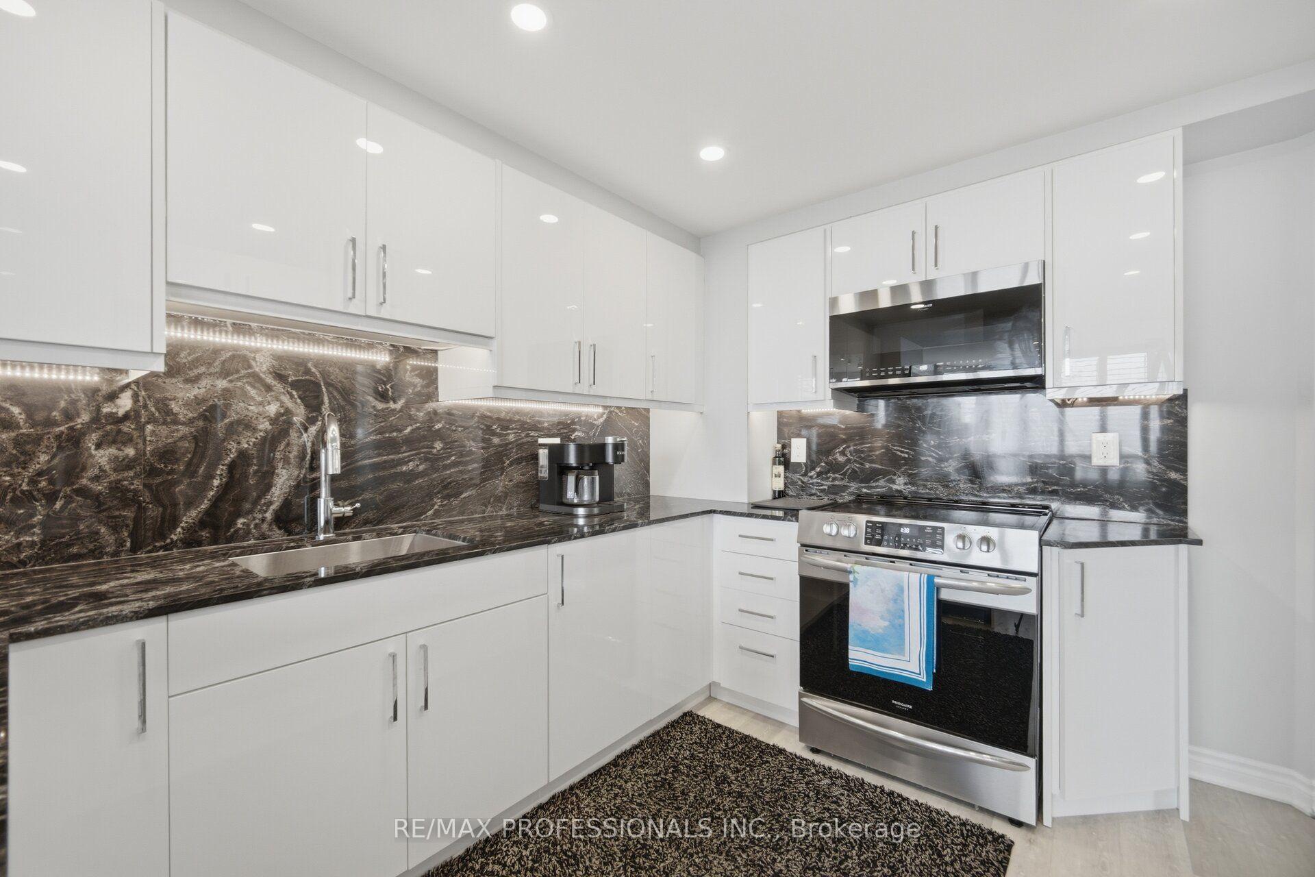 Photo 27 of Unit 1411, 1 Aberfoyle Crescent, Etobicoke, Islington-City Centre West — HOMEH