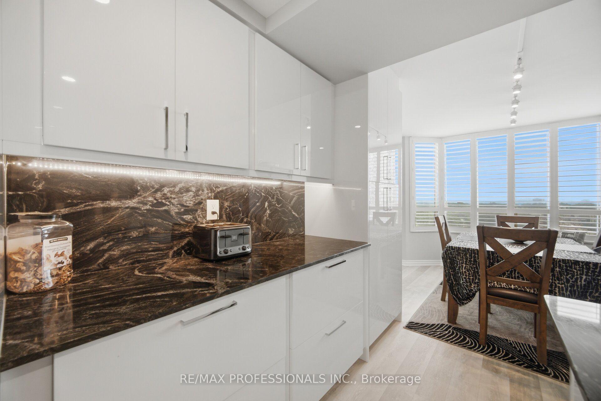 Photo 31 of Unit 1411, 1 Aberfoyle Crescent, Etobicoke, Islington-City Centre West — HOMEH