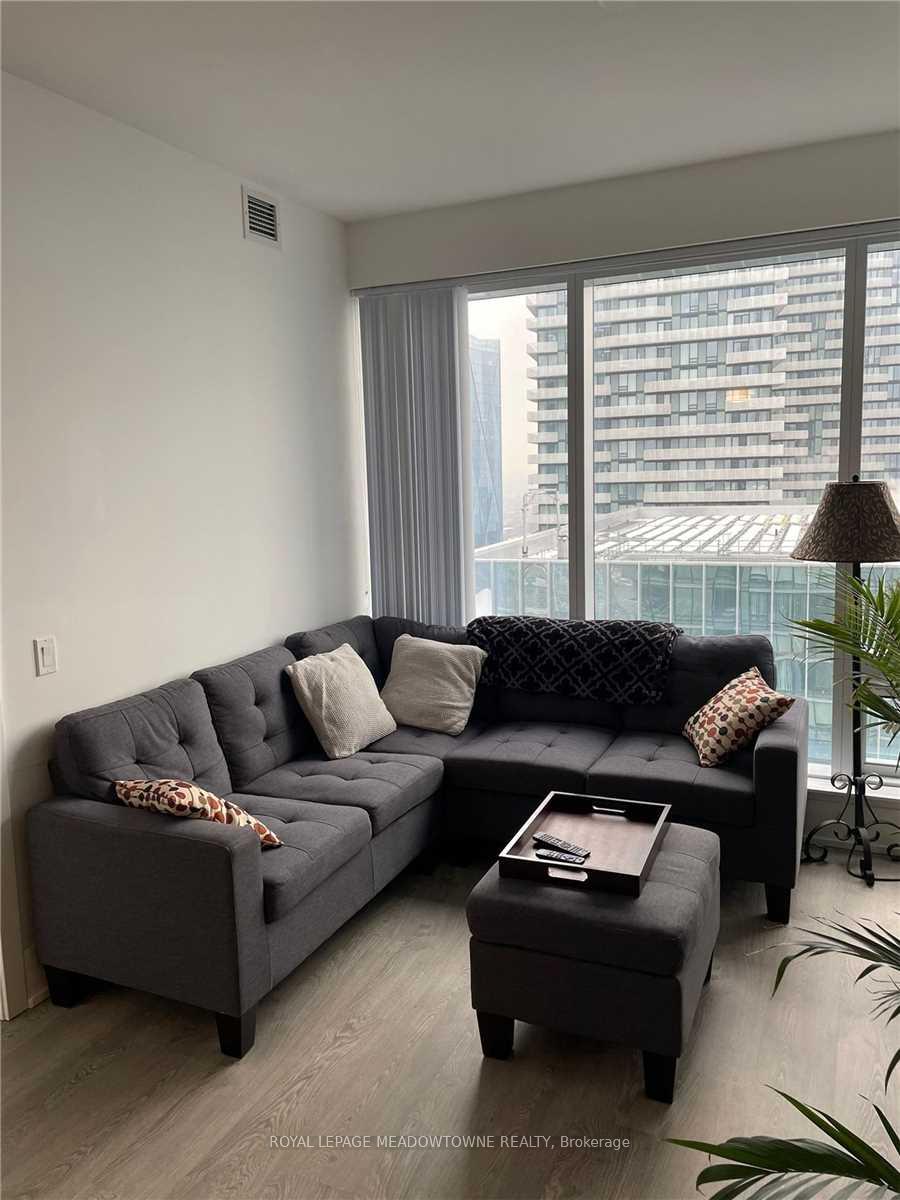 Photo 22 of Unit 5404, 10 York Street, Toronto, Waterfront Communities — HOMEH
