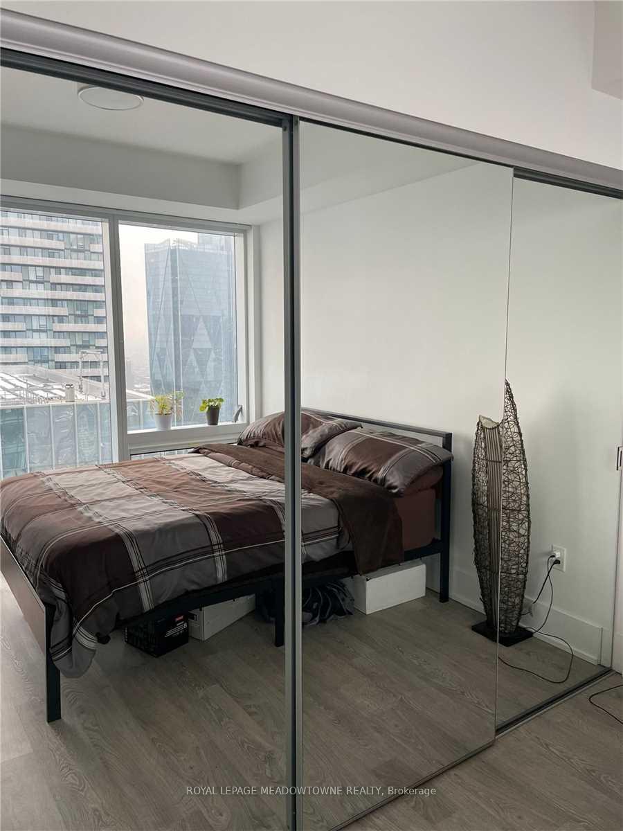 Photo 34 of Unit 5404, 10 York Street, Toronto, Waterfront Communities — HOMEH