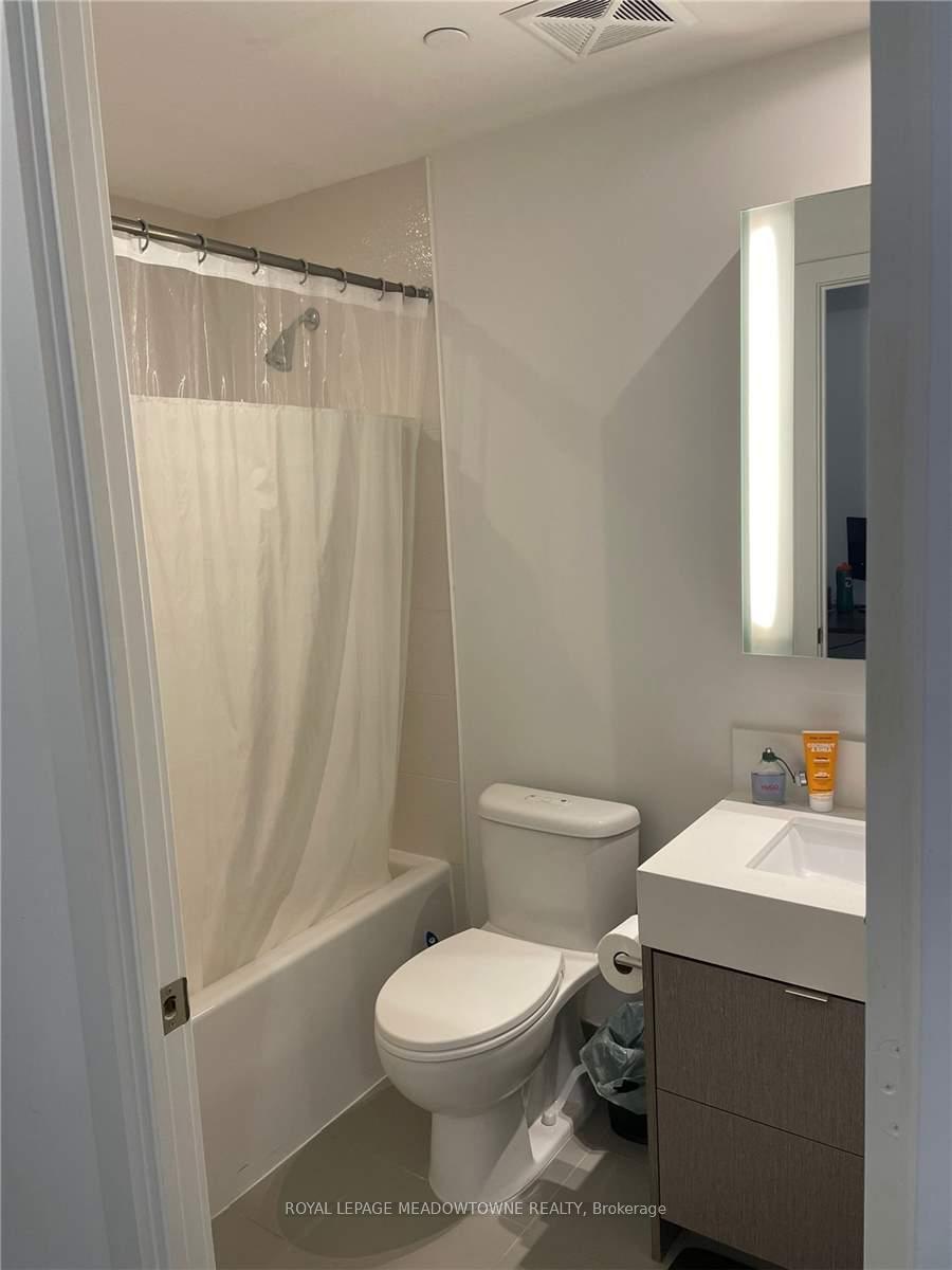 Photo 41 of Unit 5404, 10 York Street, Toronto, Waterfront Communities — HOMEH