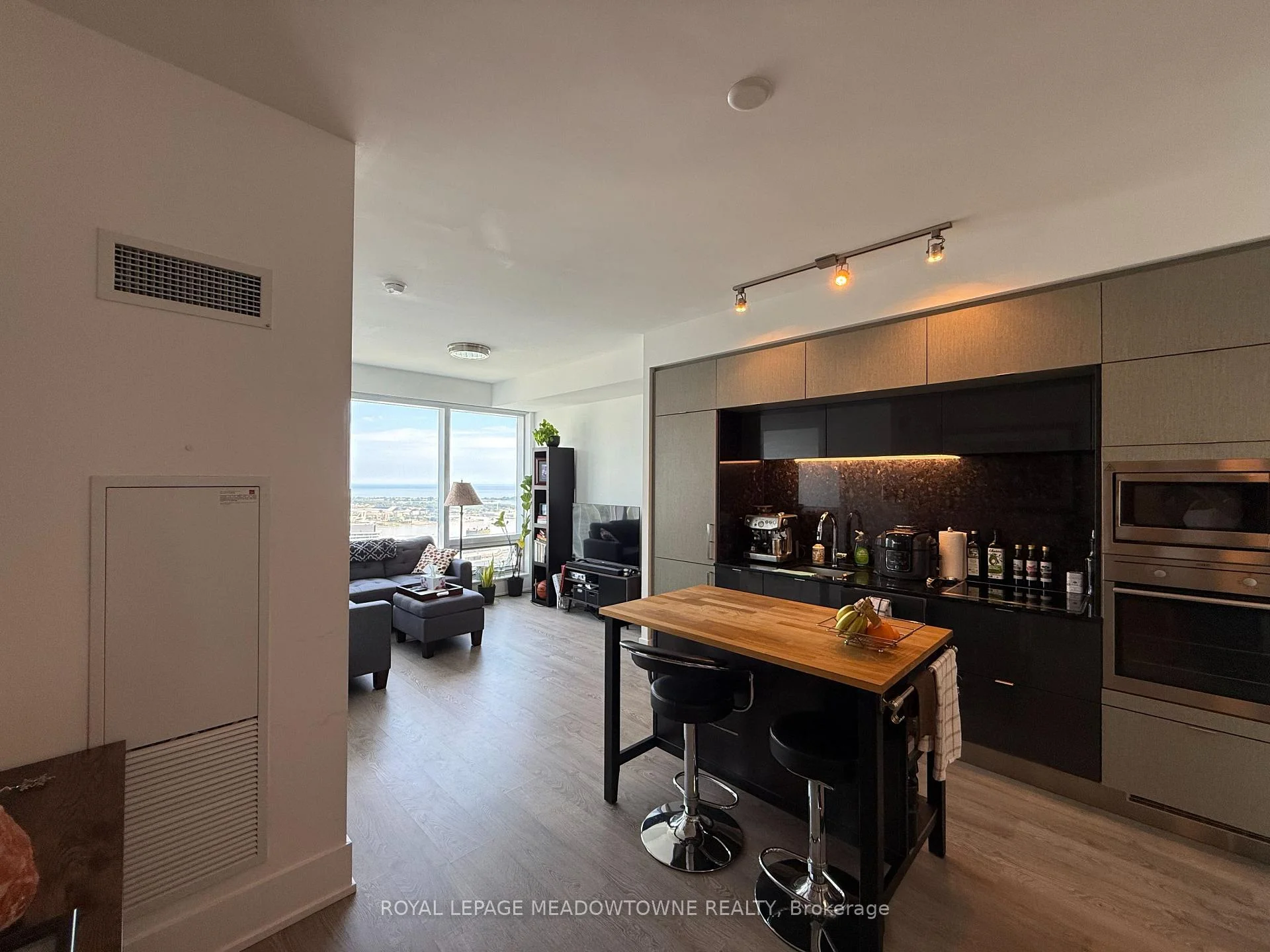 Photo 15 of Unit 5404, 10 York Street, Toronto, Waterfront Communities — HOMEH