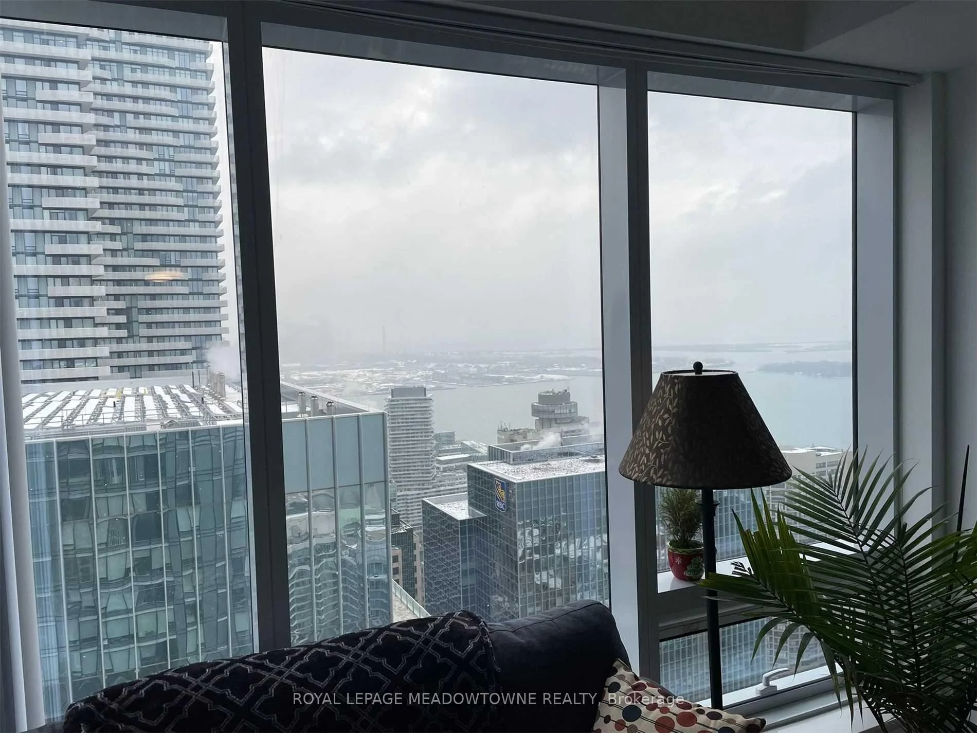 Photo 21 of Unit 5404, 10 York Street, Toronto, Waterfront Communities — HOMEH