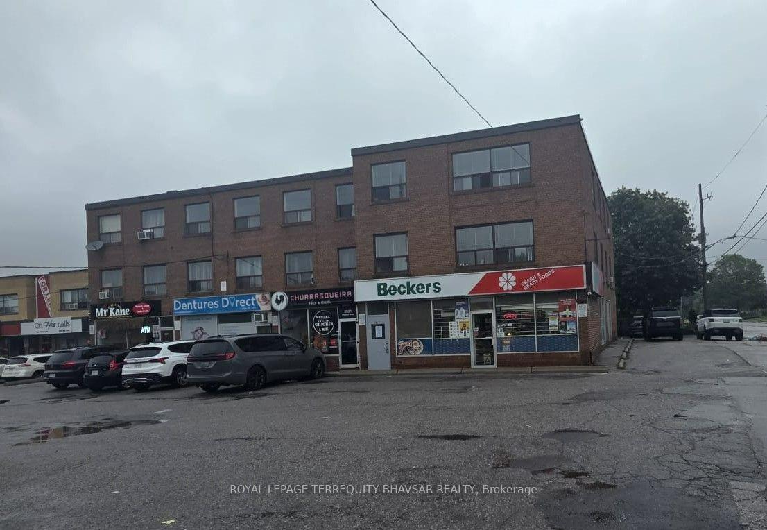 Photo 3 of Unit 1, 2827 Weston Road, North York, Humberlea-Pelmo Park — HOMEH