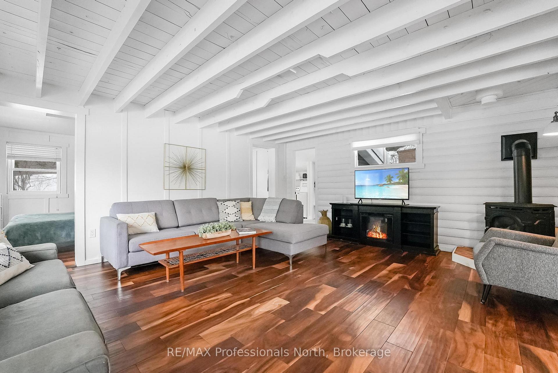 Photo 8 of 1044 Shanahan Trail, Minden Hills, Minden — HOMEH