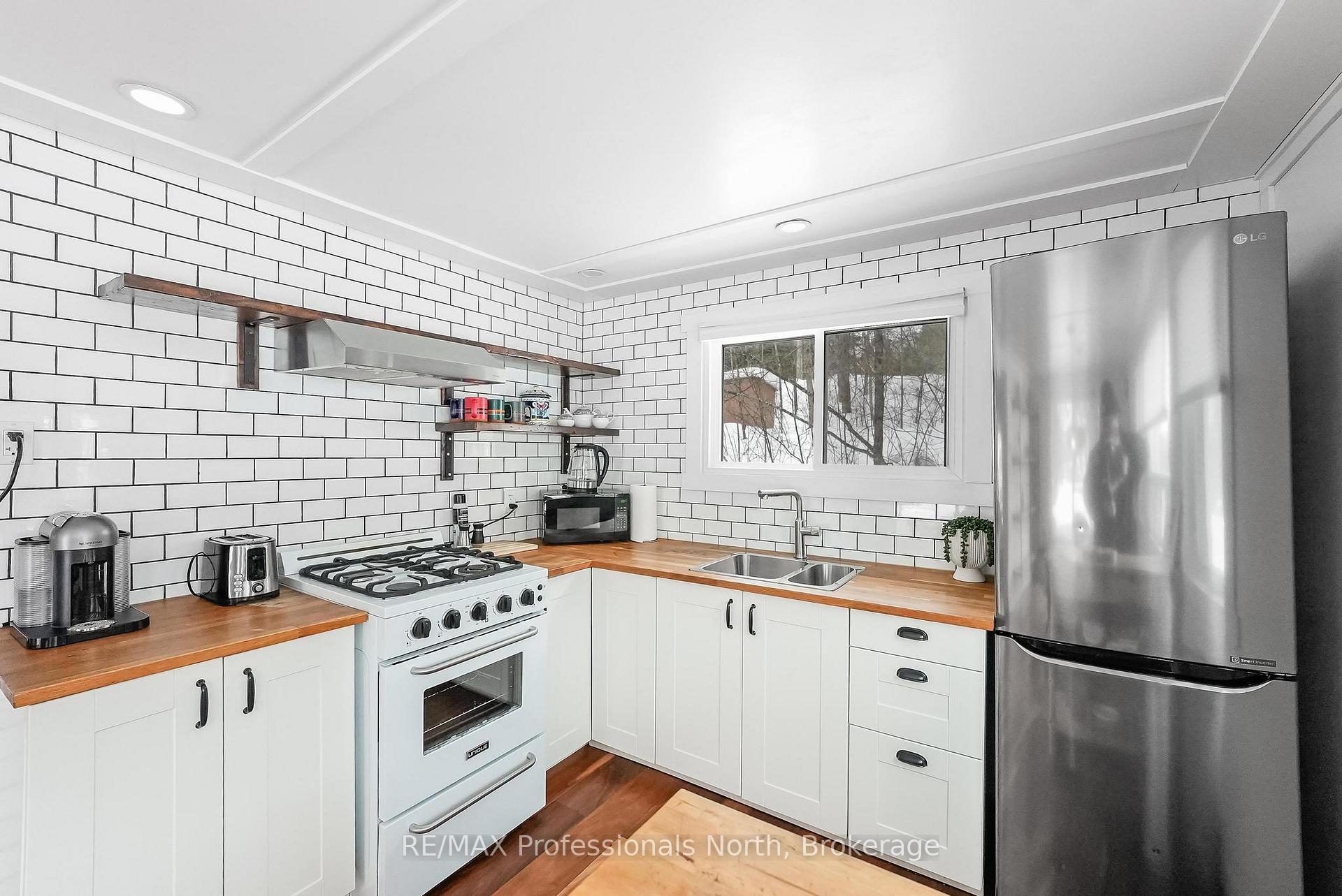 Photo 13 of 1044 Shanahan Trail, Minden Hills, Minden — HOMEH