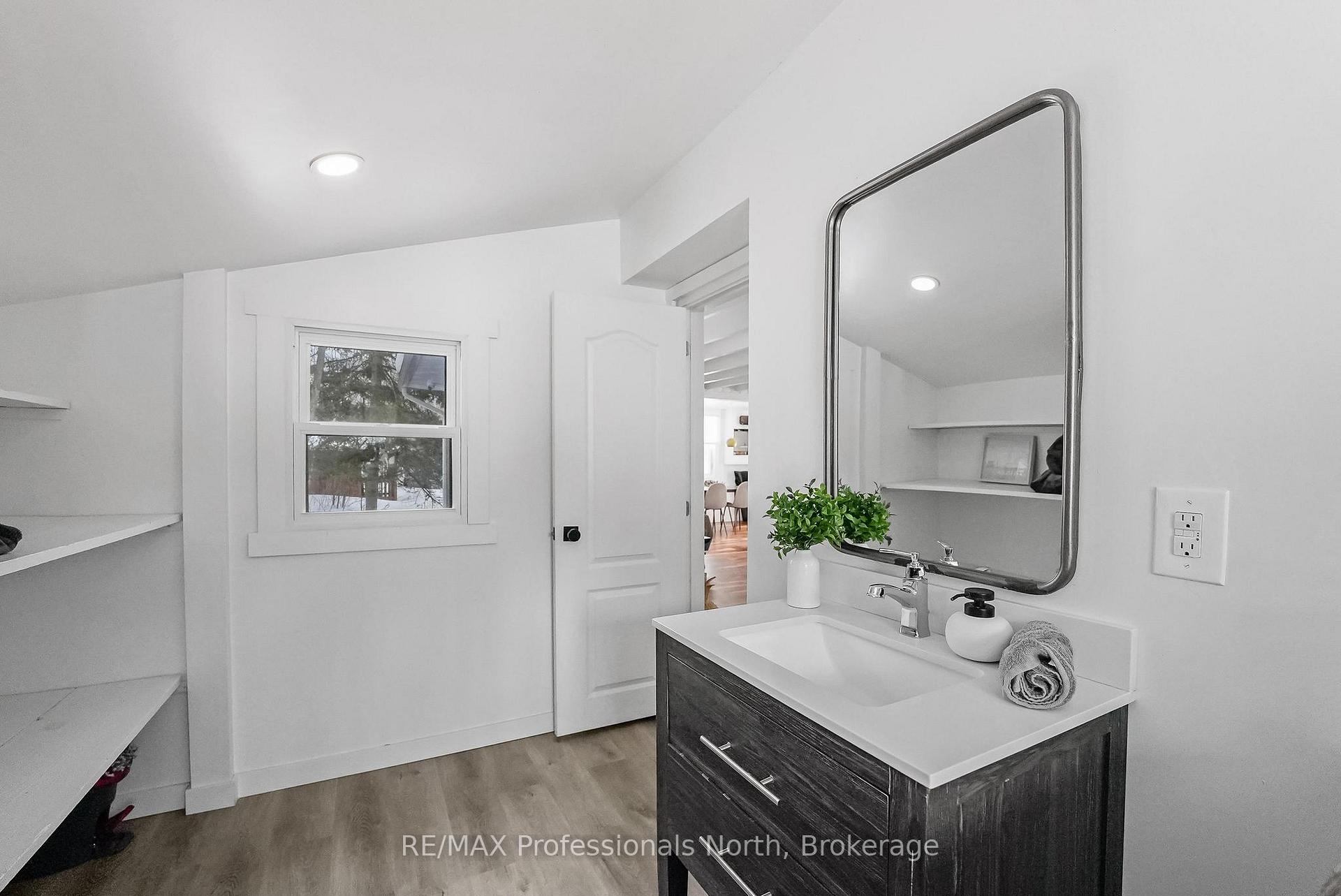 Photo 22 of 1044 Shanahan Trail, Minden Hills, Minden — HOMEH