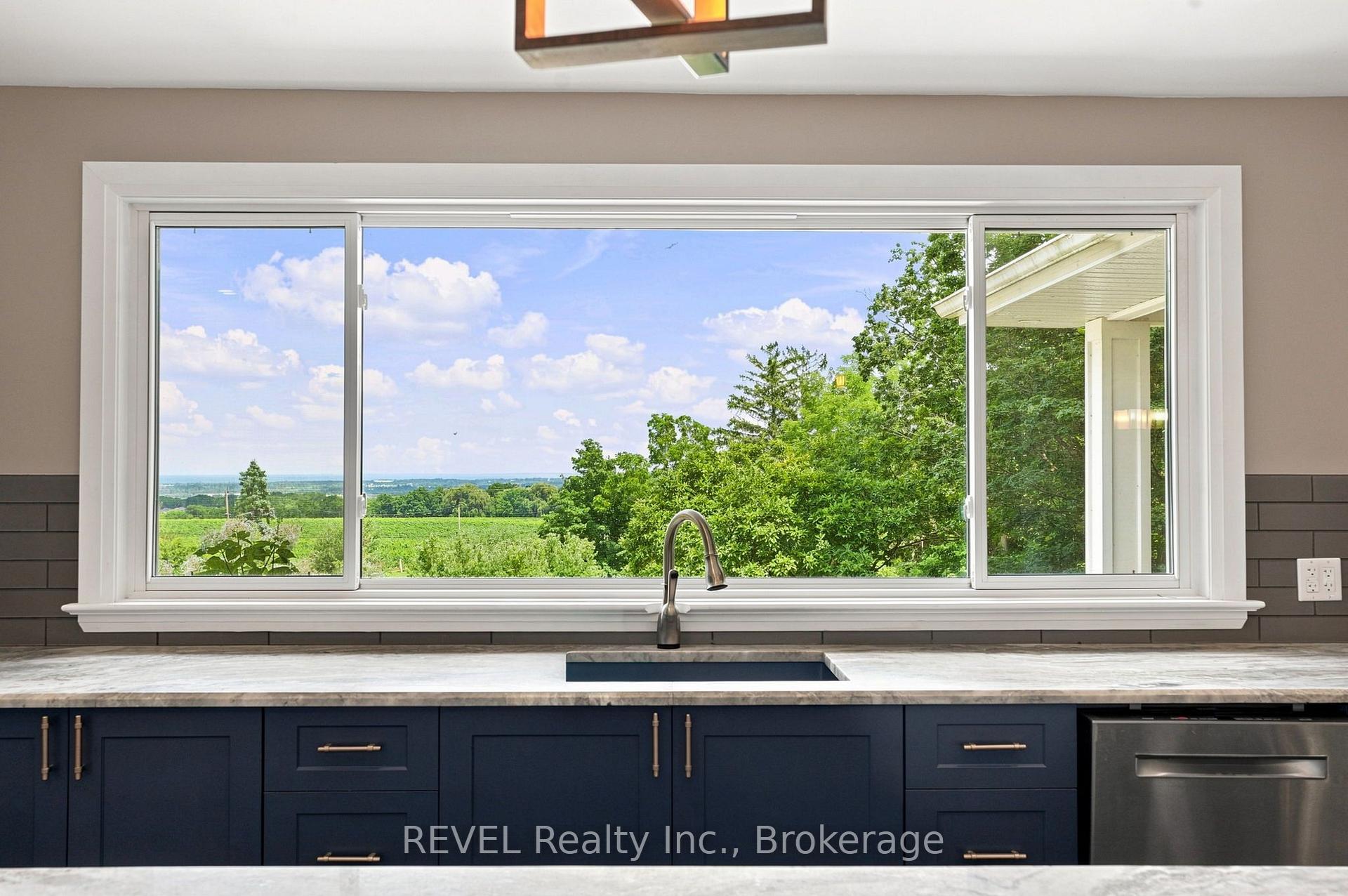 Photo 9 of 4030 Mountainview Road, Lincoln, Beamsville — HOMEH