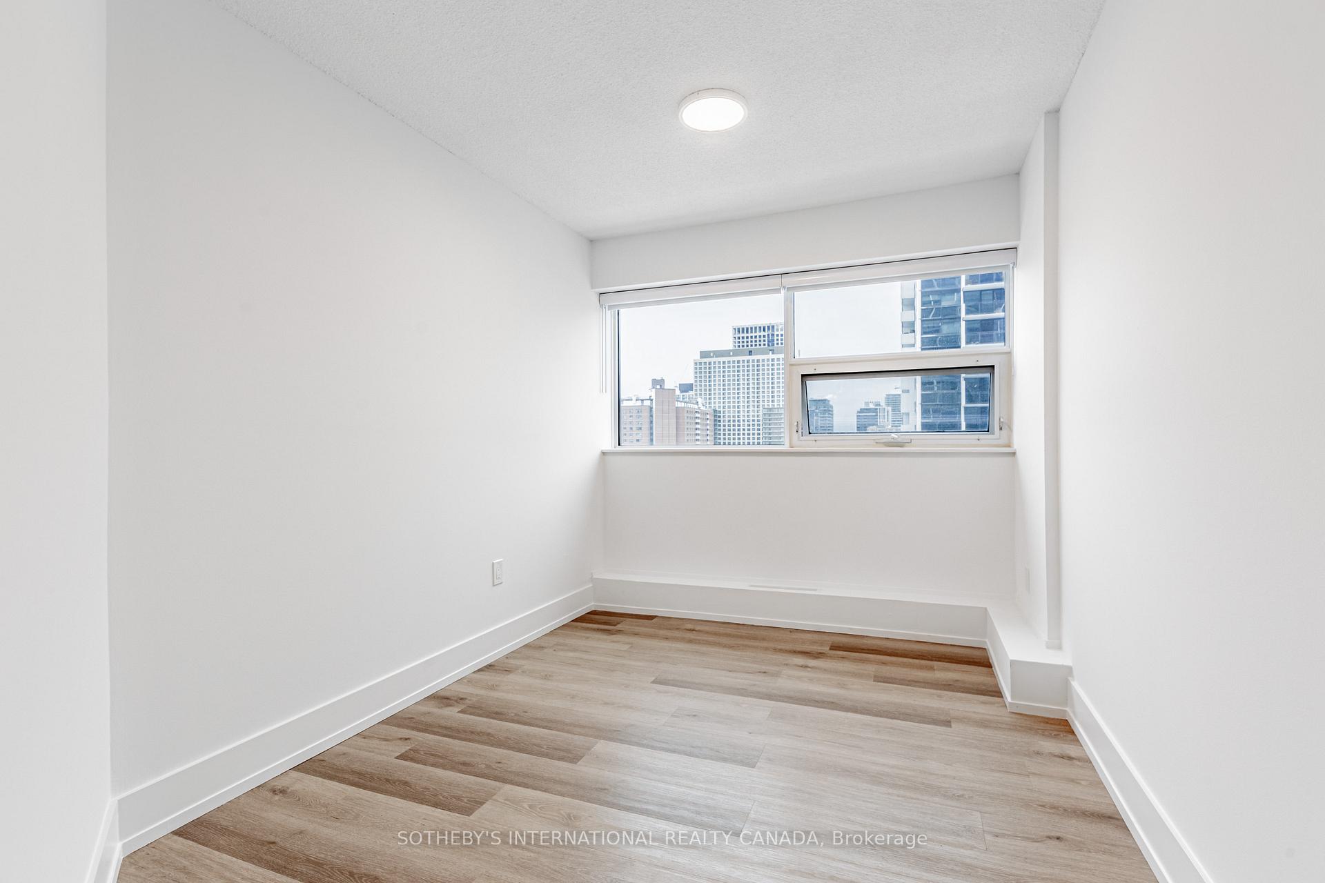 Photo 7 of Unit N0906, 201 Sherbourne Street, Toronto, Moss Park — HOMEH