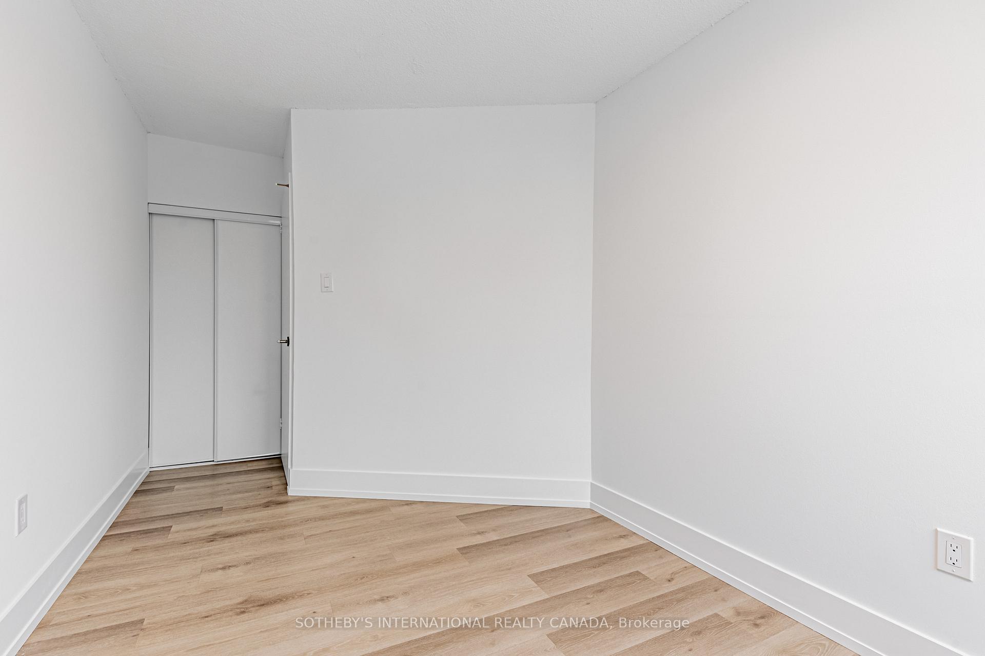 Photo 8 of Unit N0906, 201 Sherbourne Street, Toronto, Moss Park — HOMEH