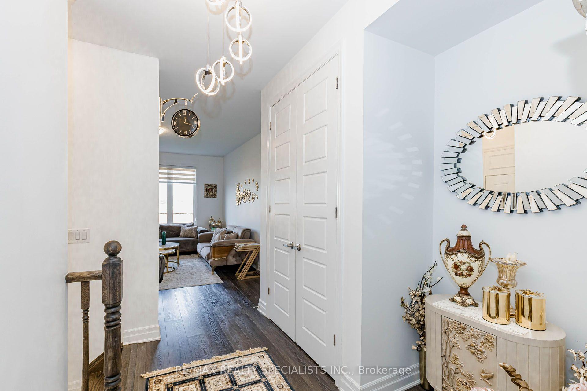 Photo 6 of 455 Gordon Krantz Avenue, Milton, Ford — HOMEH