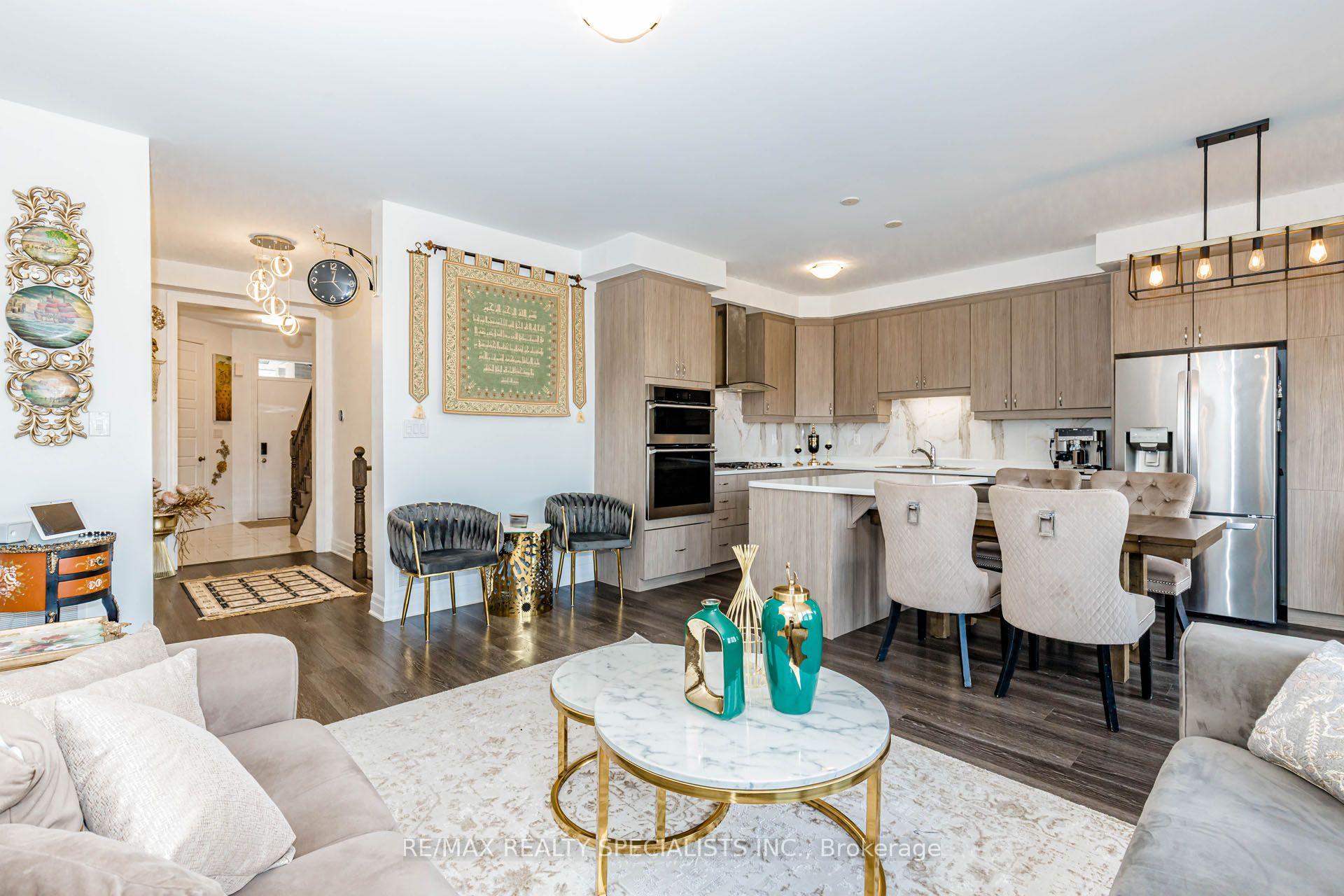 Photo 9 of 455 Gordon Krantz Avenue, Milton, Ford — HOMEH
