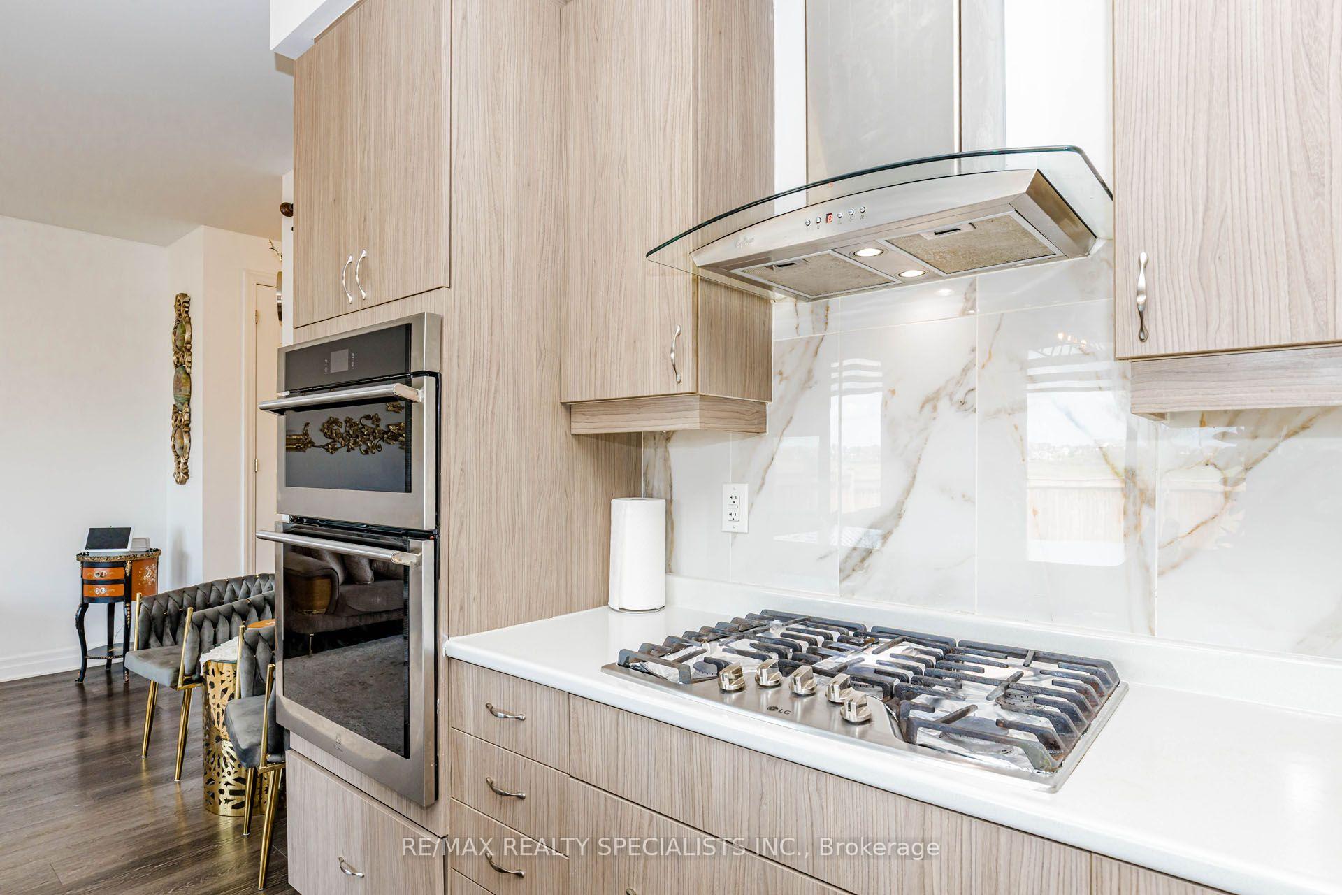 Photo 14 of 455 Gordon Krantz Avenue, Milton, Ford — HOMEH