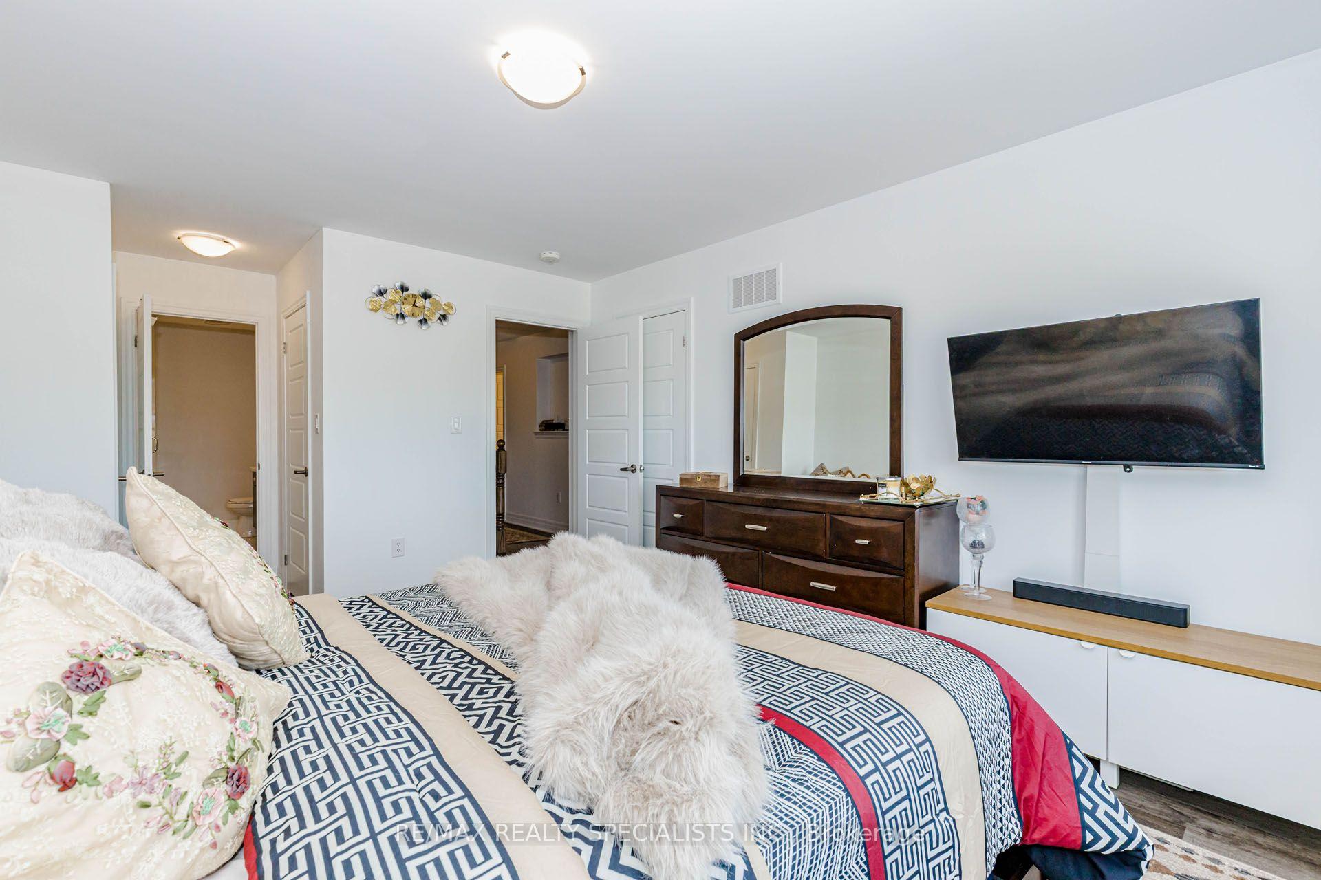 Photo 21 of 455 Gordon Krantz Avenue, Milton, Ford — HOMEH