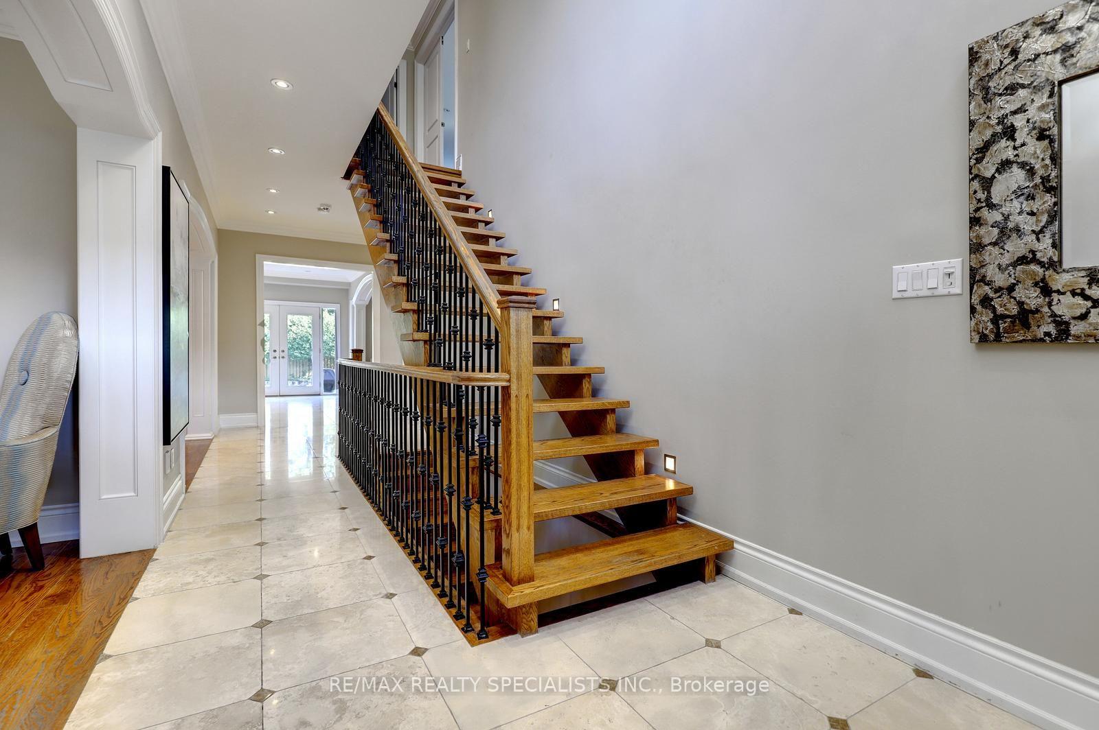 Photo 4 of 7 Fairlin Drive, Etobicoke, Islington-City Centre West — HOMEH