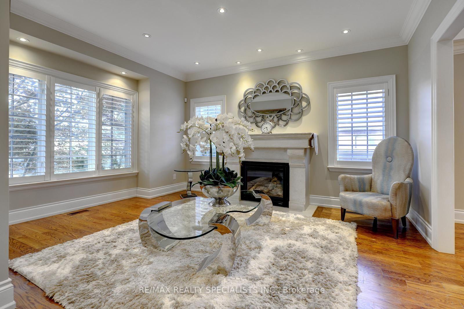 Photo 5 of 7 Fairlin Drive, Etobicoke, Islington-City Centre West — HOMEH
