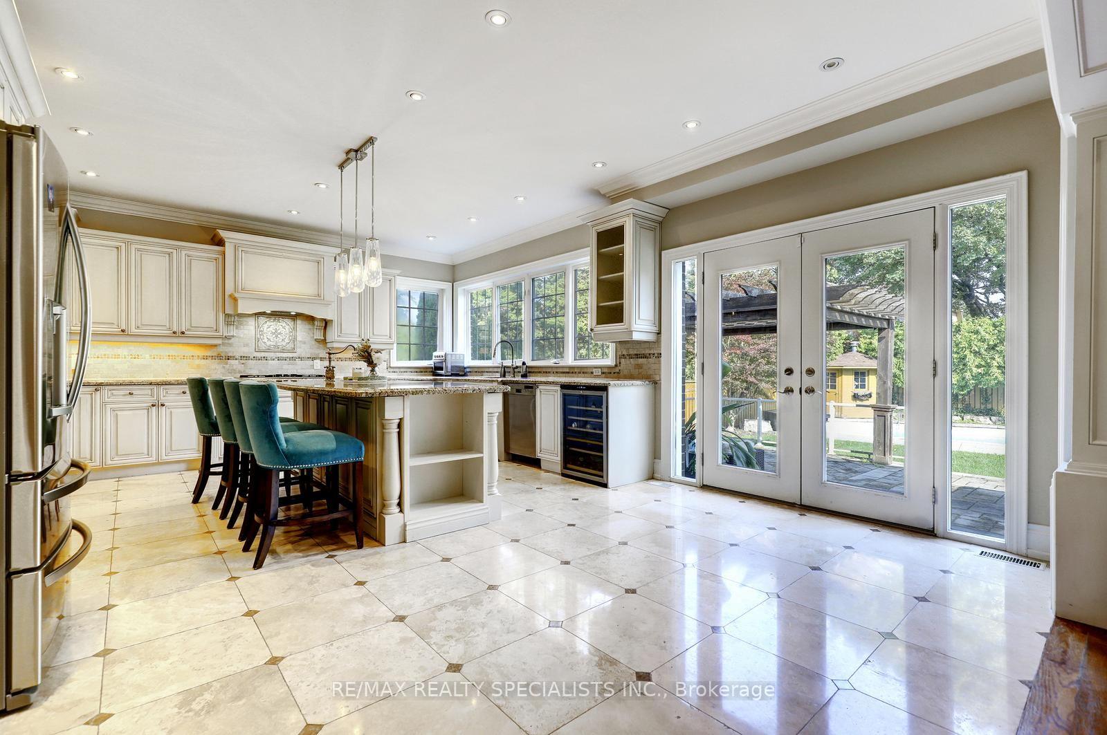Photo 11 of 7 Fairlin Drive, Etobicoke, Islington-City Centre West — HOMEH