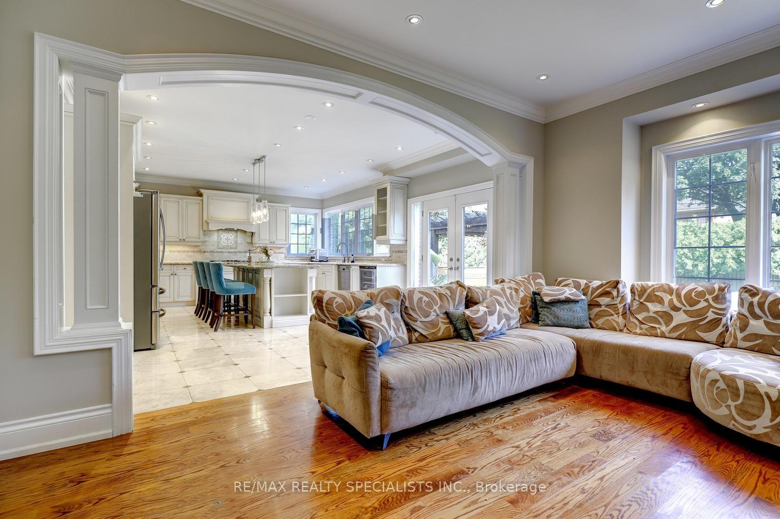 Photo 18 of 7 Fairlin Drive, Etobicoke, Islington-City Centre West — HOMEH