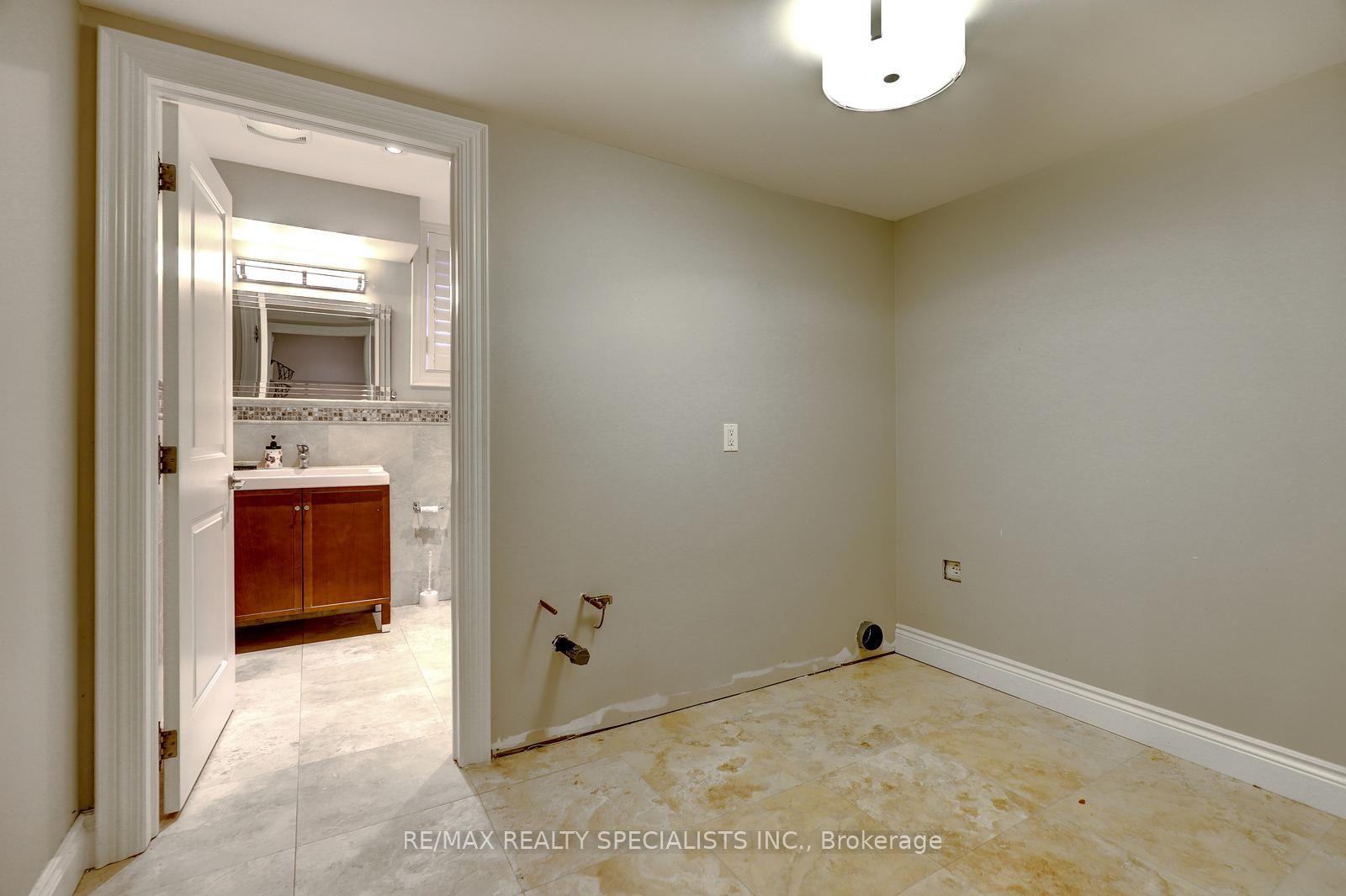 Photo 39 of 7 Fairlin Drive, Etobicoke, Islington-City Centre West — HOMEH