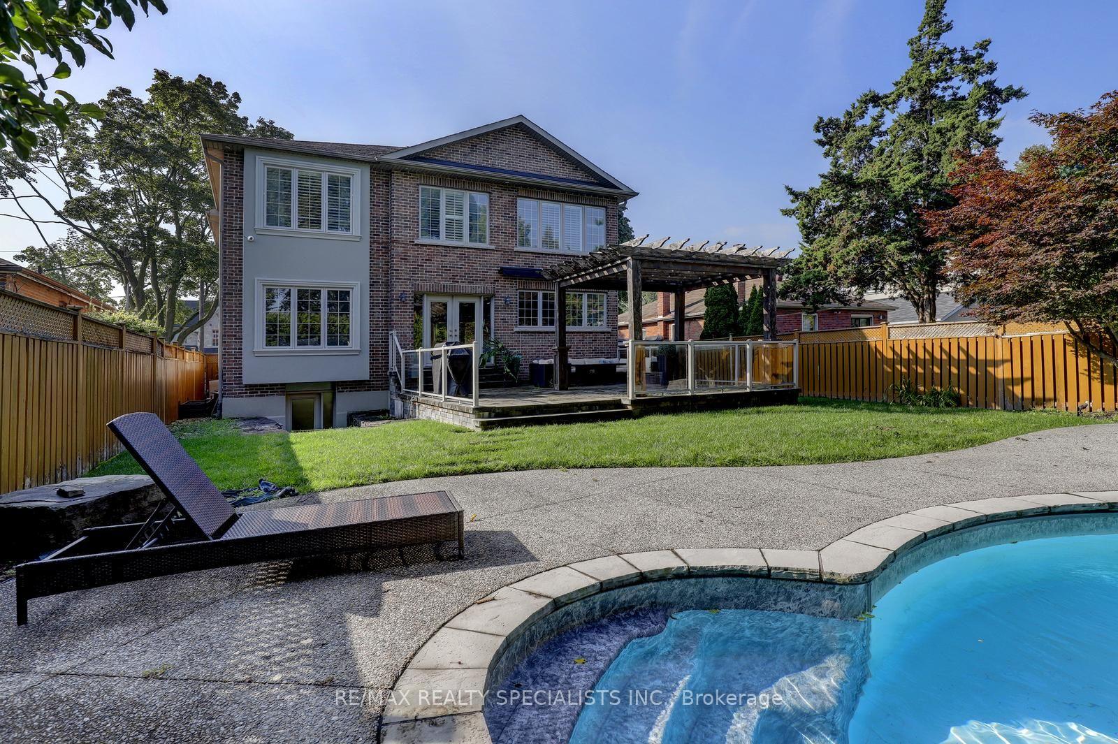 Photo 47 of 7 Fairlin Drive, Etobicoke, Islington-City Centre West — HOMEH