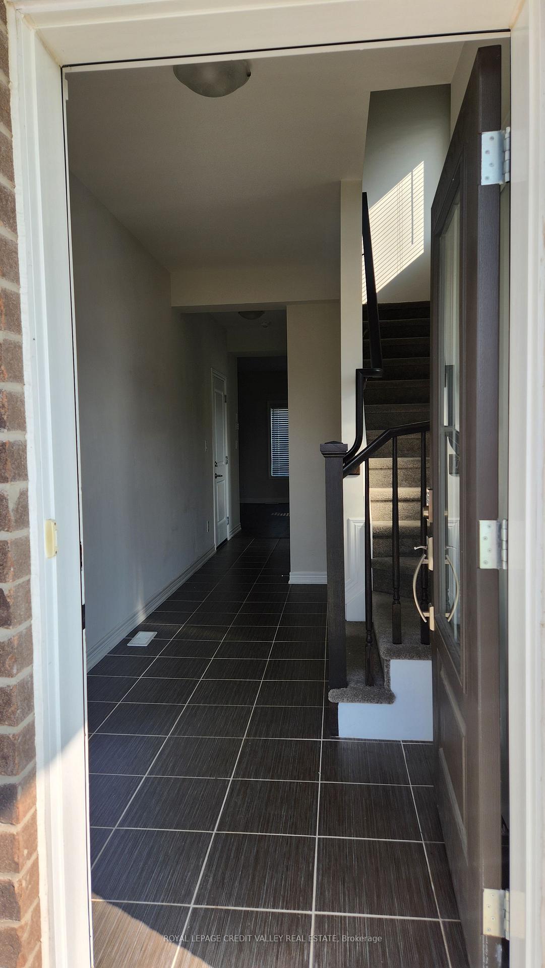 Photo 8 of 4 Sycamore Street, Welland, West Welland — HOMEH
