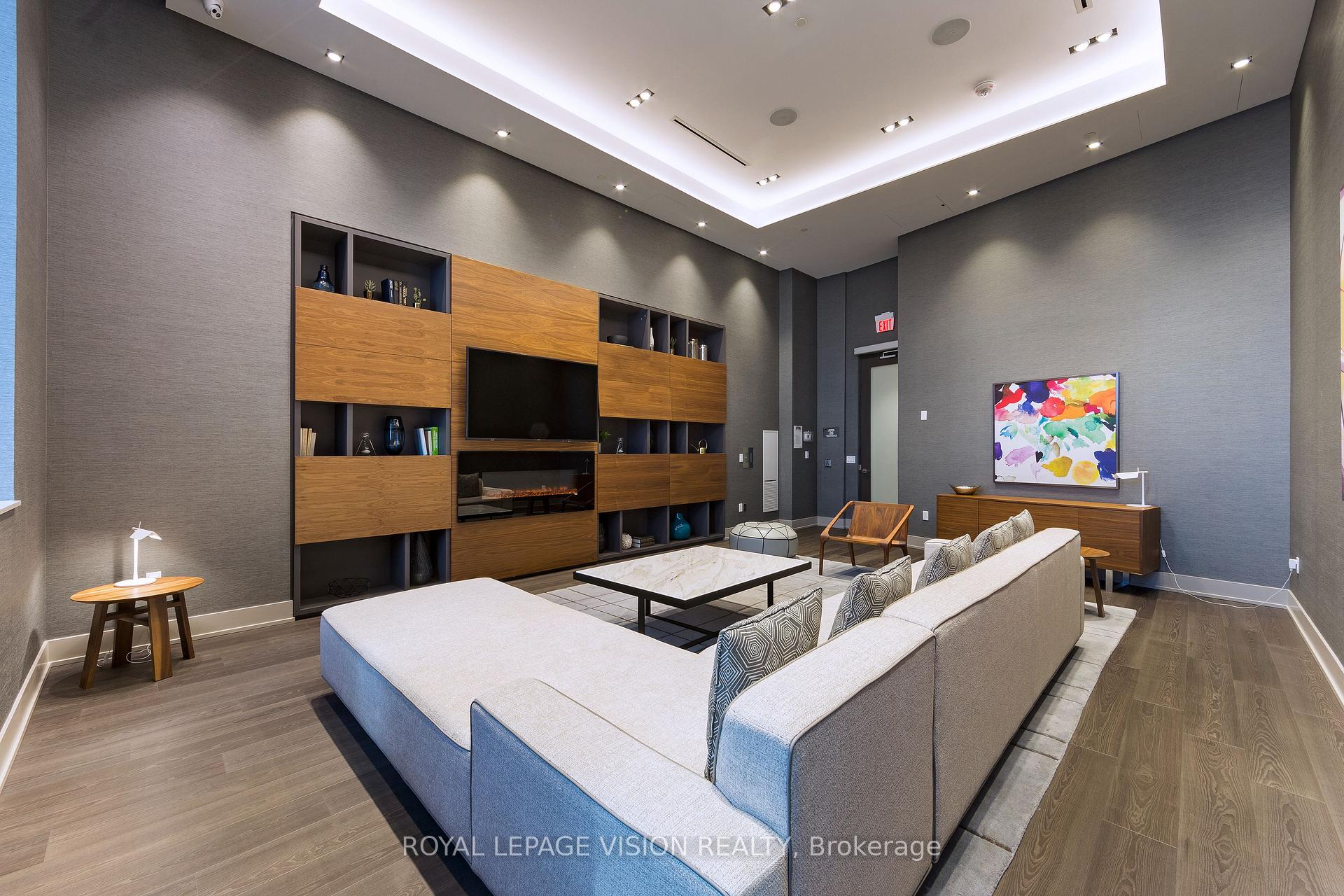 Photo 4 of Unit 5813, 10 York Street, Toronto, Waterfront Communities — HOMEH