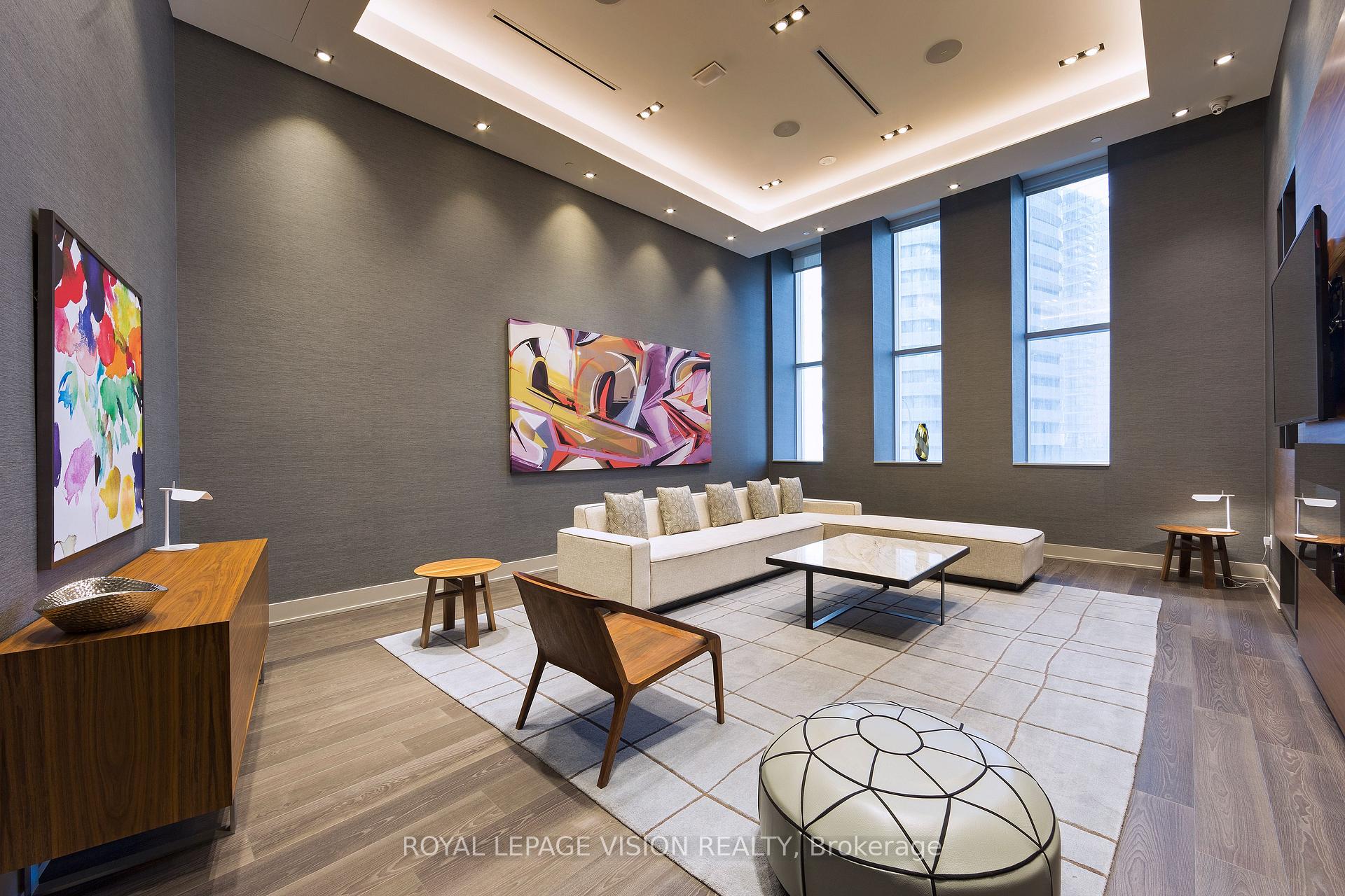 Photo 5 of Unit 5813, 10 York Street, Toronto, Waterfront Communities — HOMEH