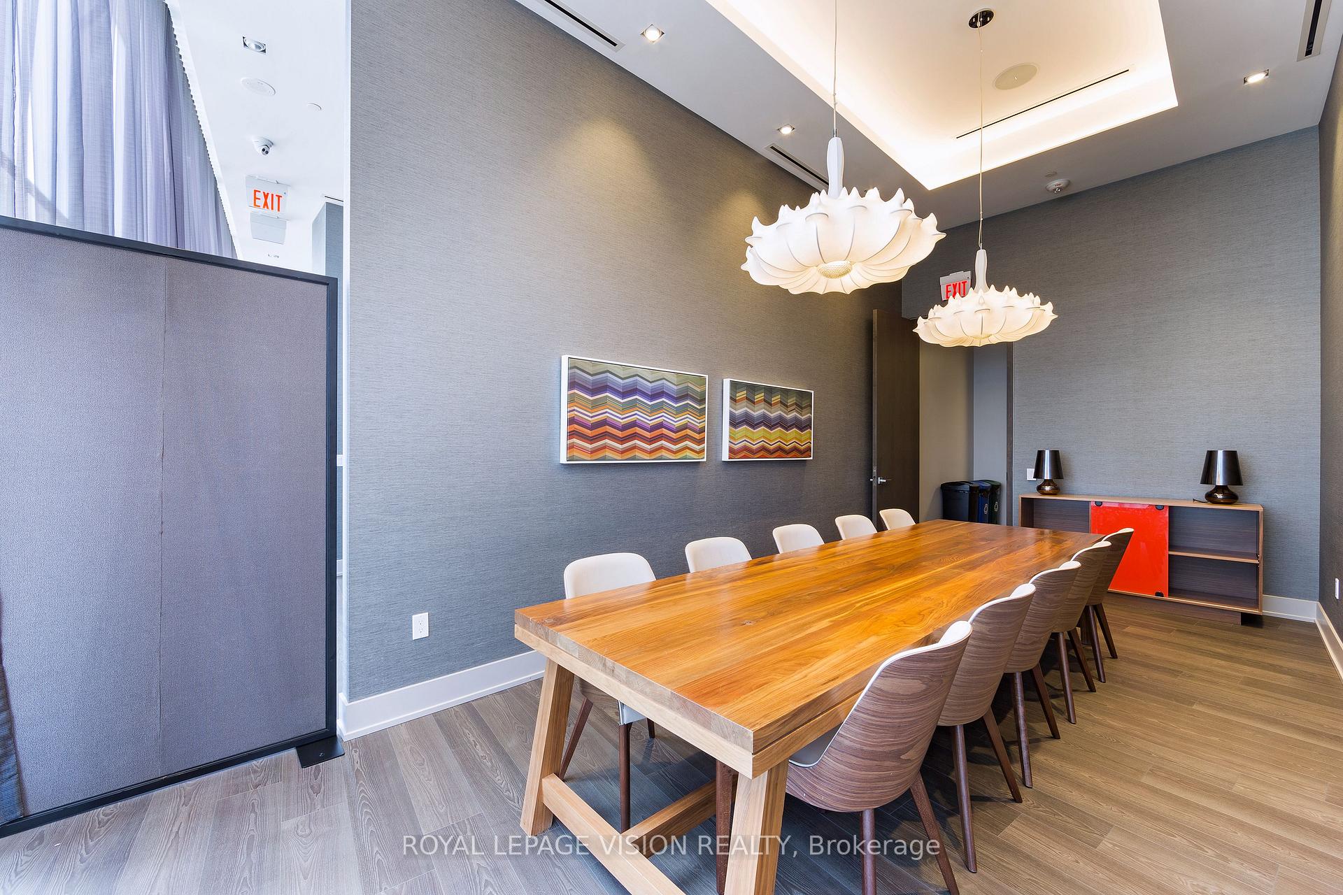 Photo 11 of Unit 5813, 10 York Street, Toronto, Waterfront Communities — HOMEH