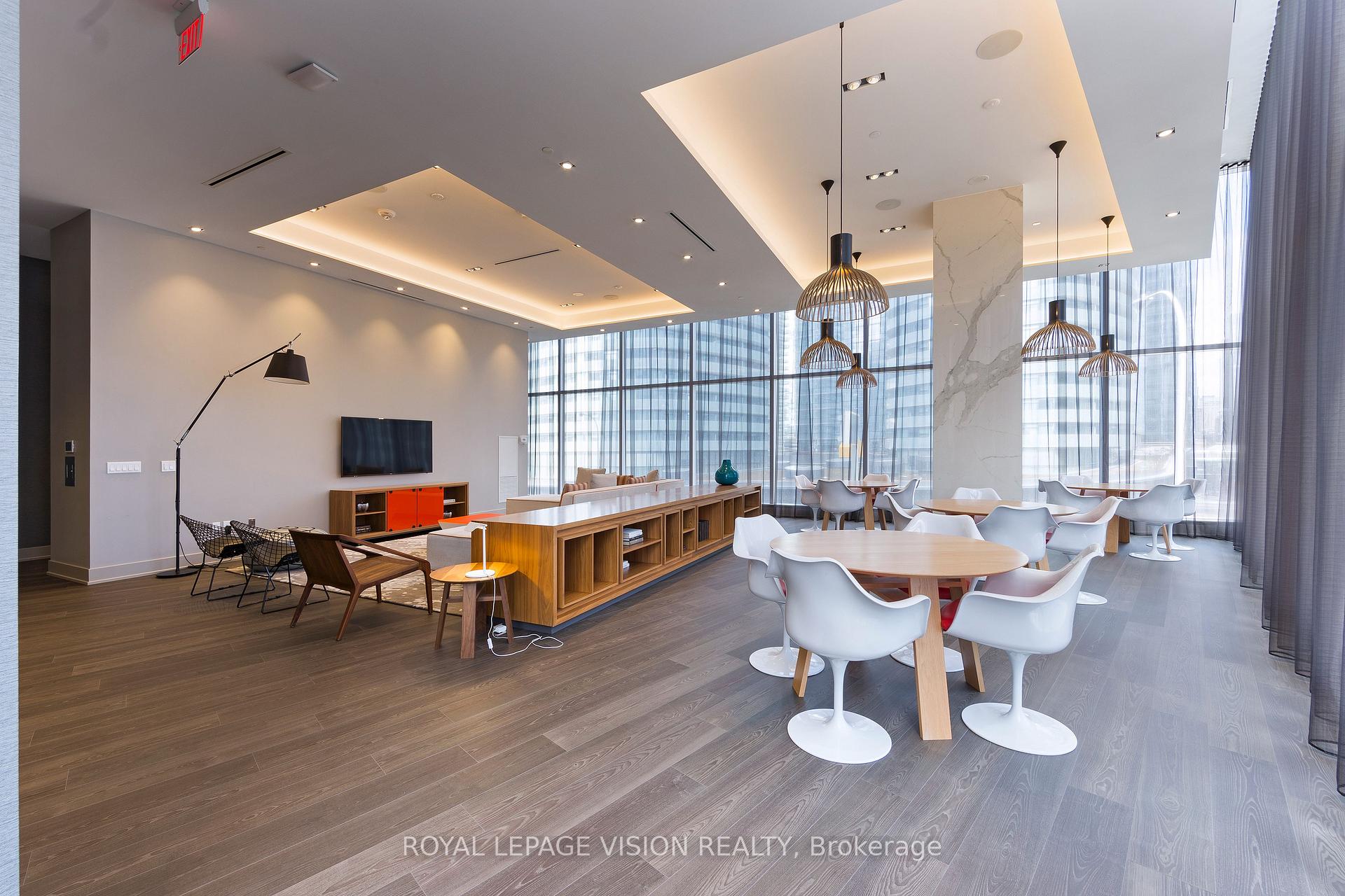 Photo 13 of Unit 5813, 10 York Street, Toronto, Waterfront Communities — HOMEH